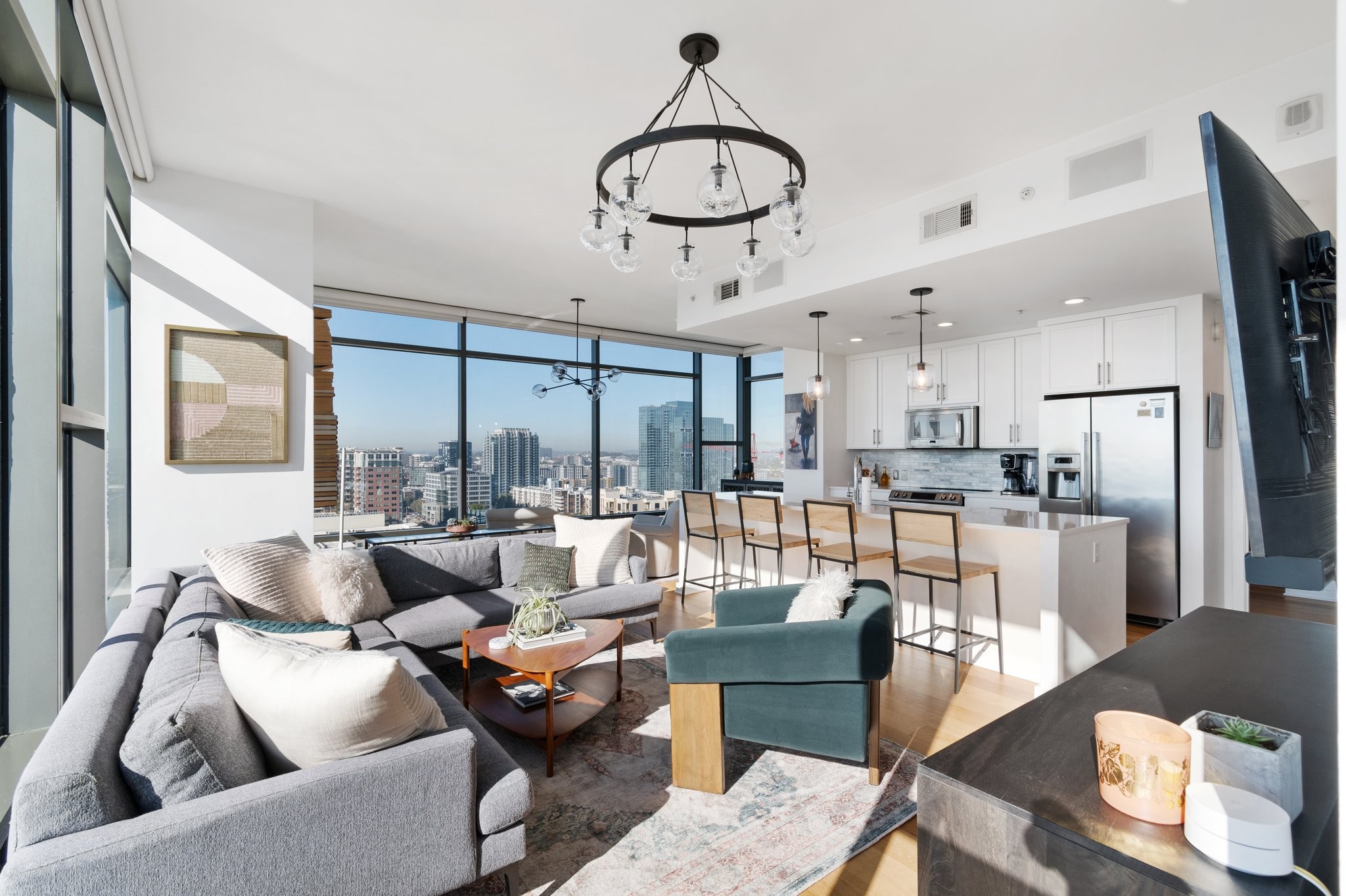 1212 Laurel St Unit: 2113