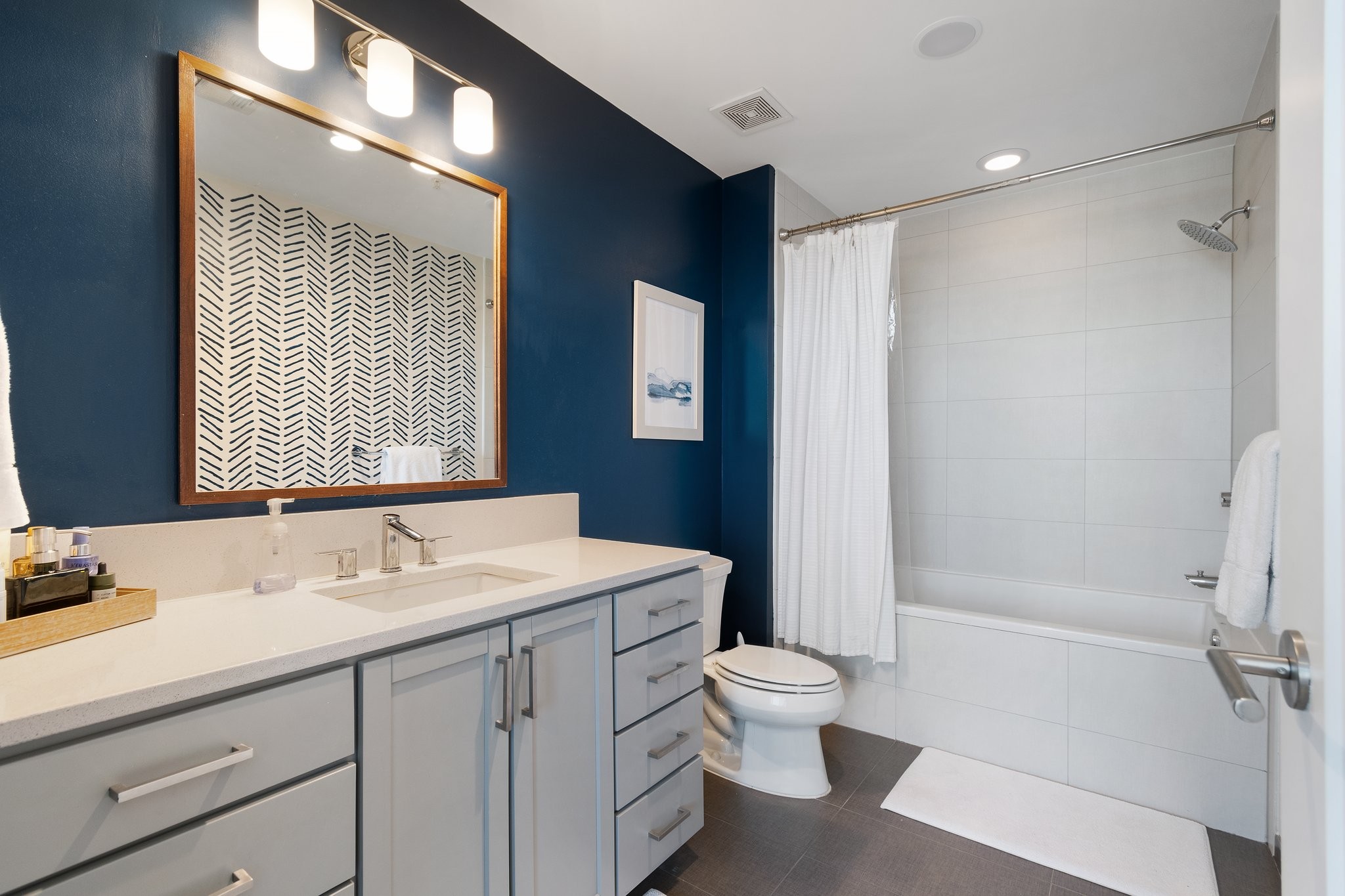 1212 Laurel St Unit: 2113