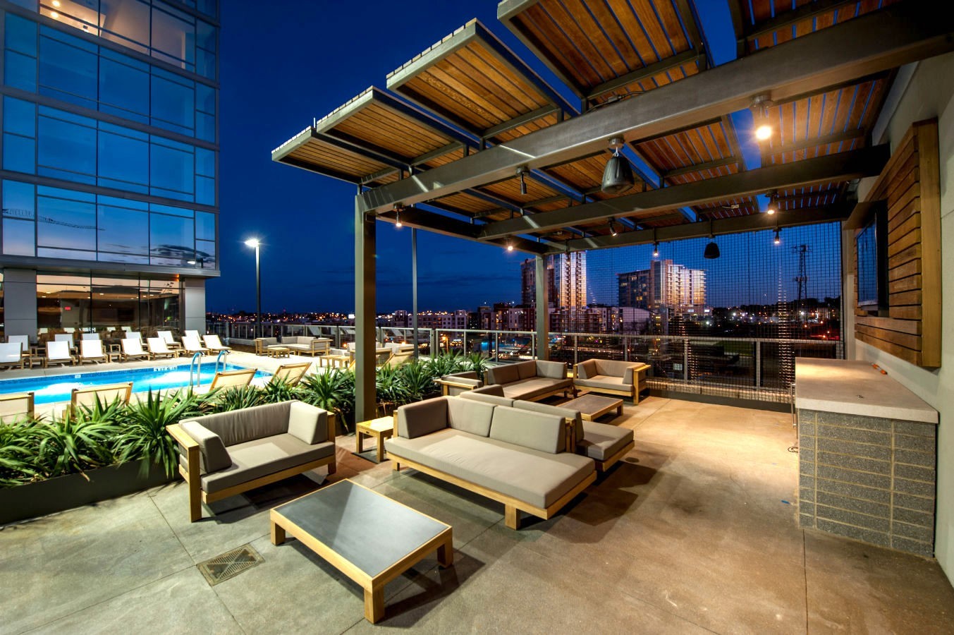 1212 Laurel St Unit: 2113