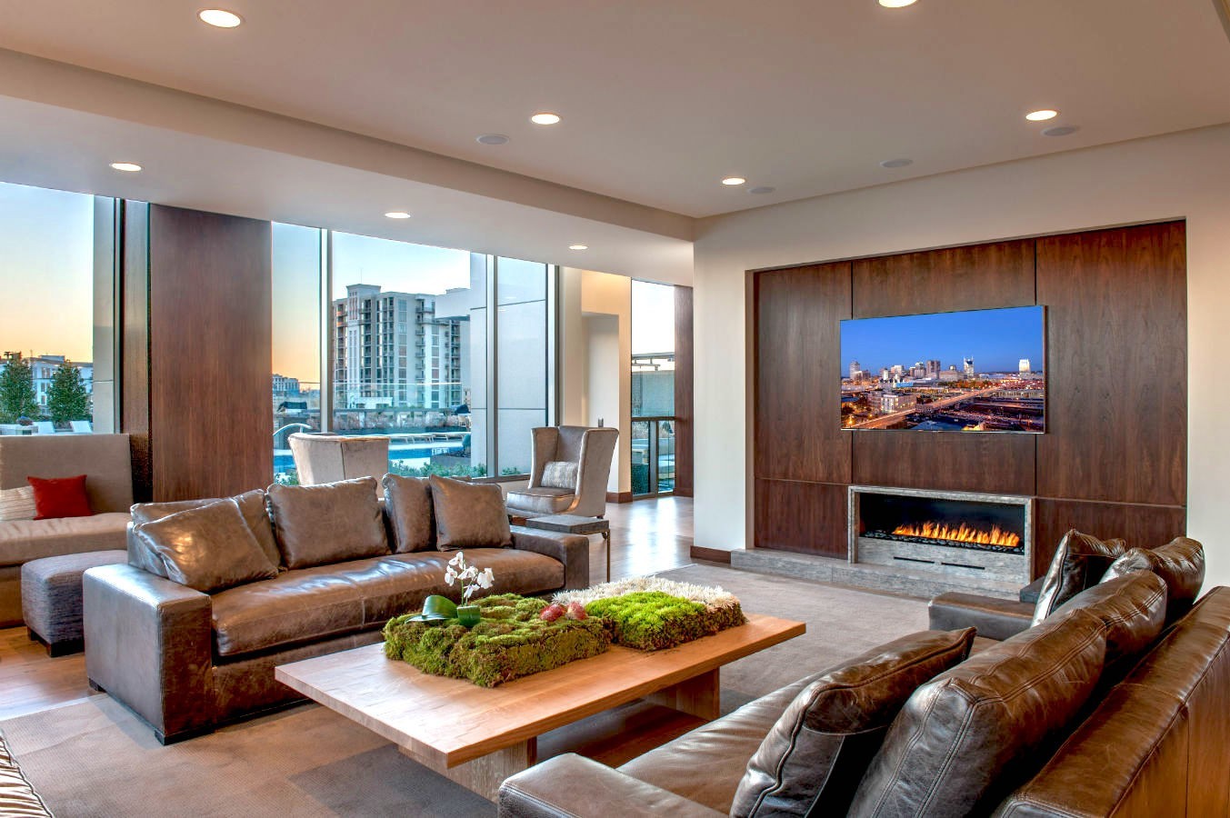 1212 Laurel St Unit: 2113