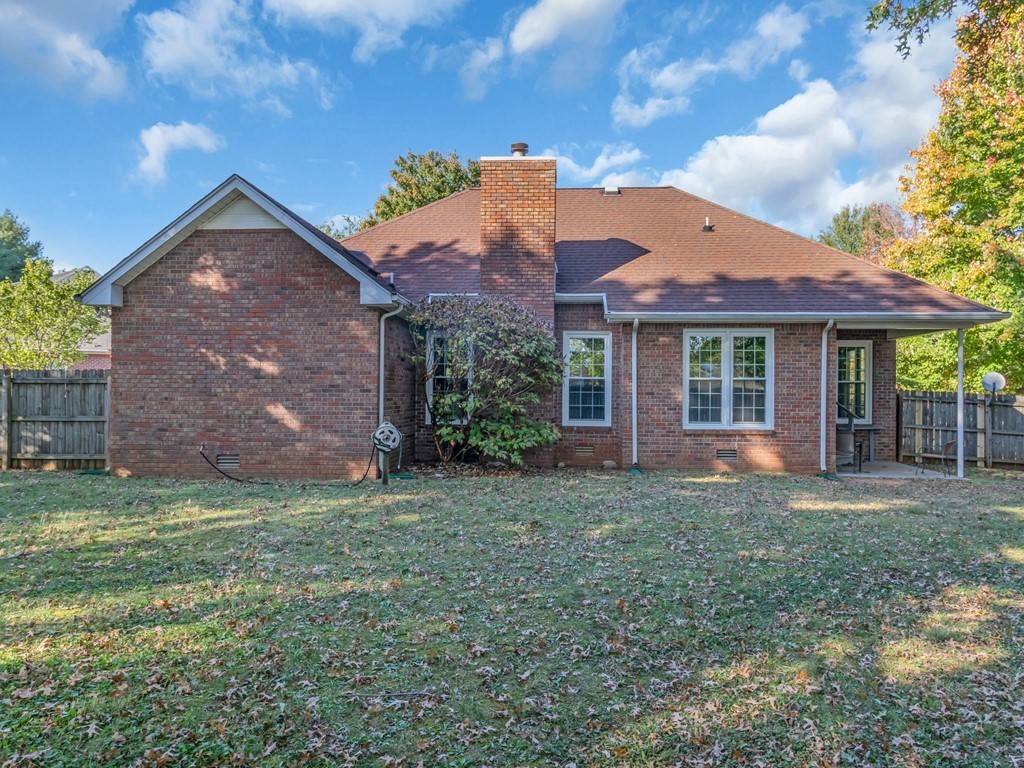1704 Turfland Ct