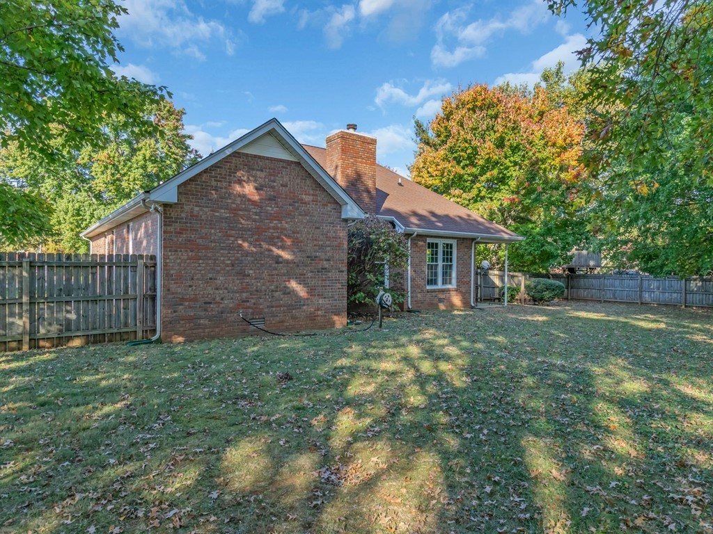 1704 Turfland Ct