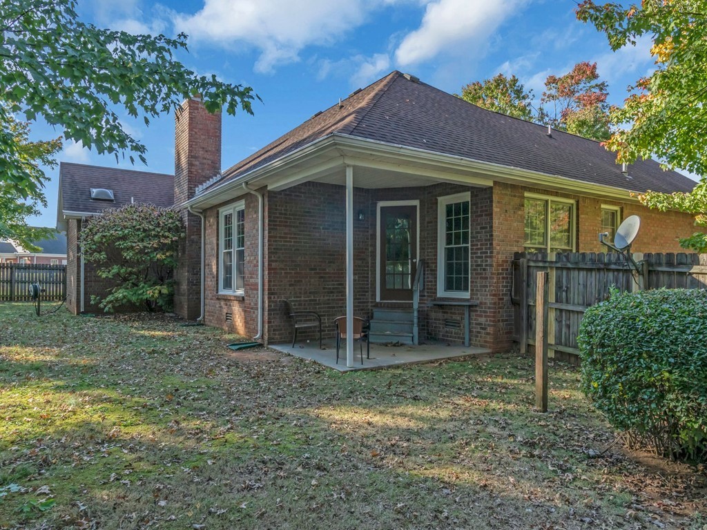 1704 Turfland Ct