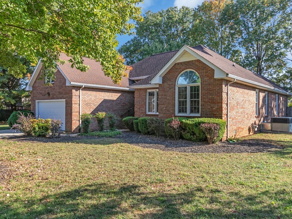 1704 Turfland Ct