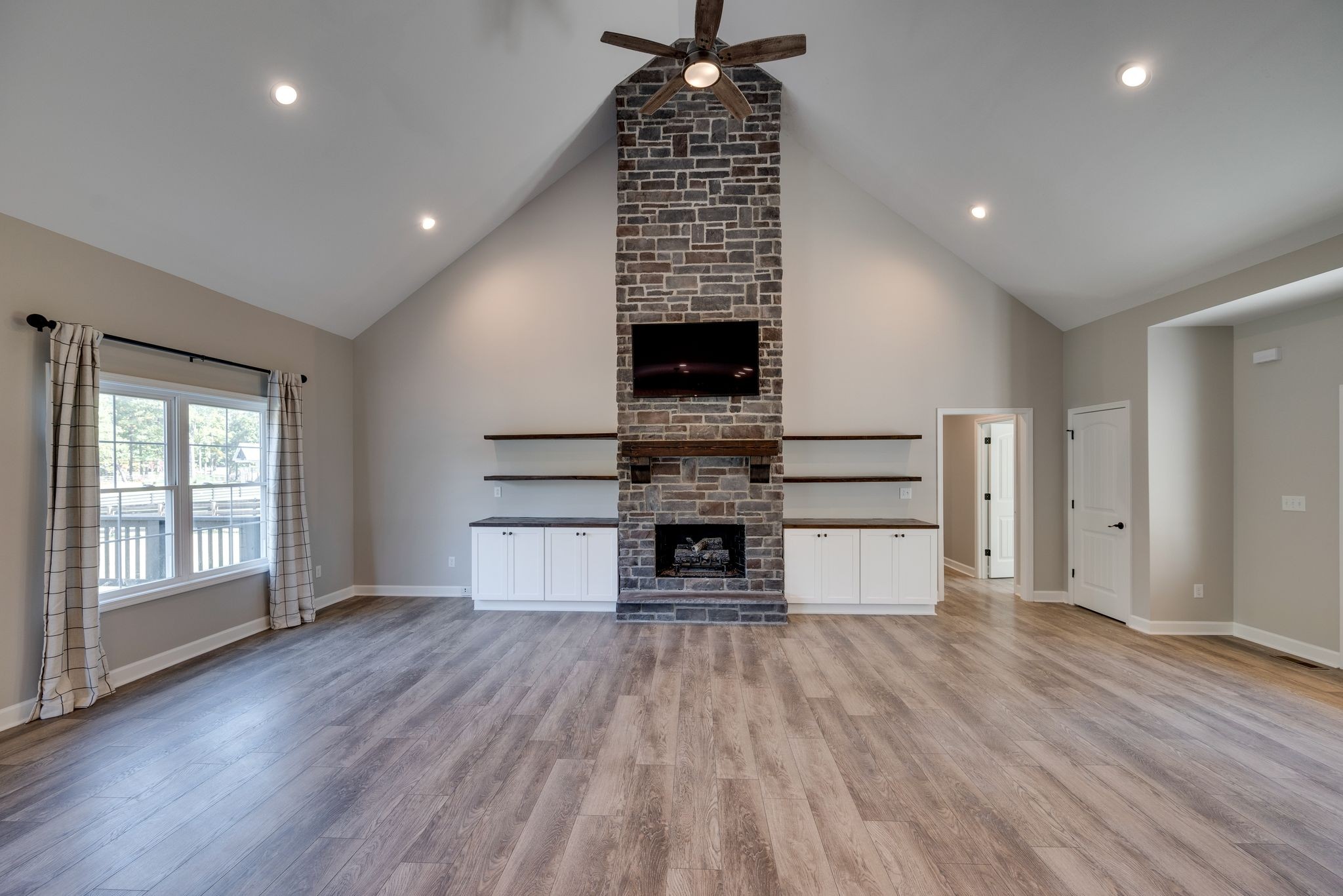 1646 Porter Rd