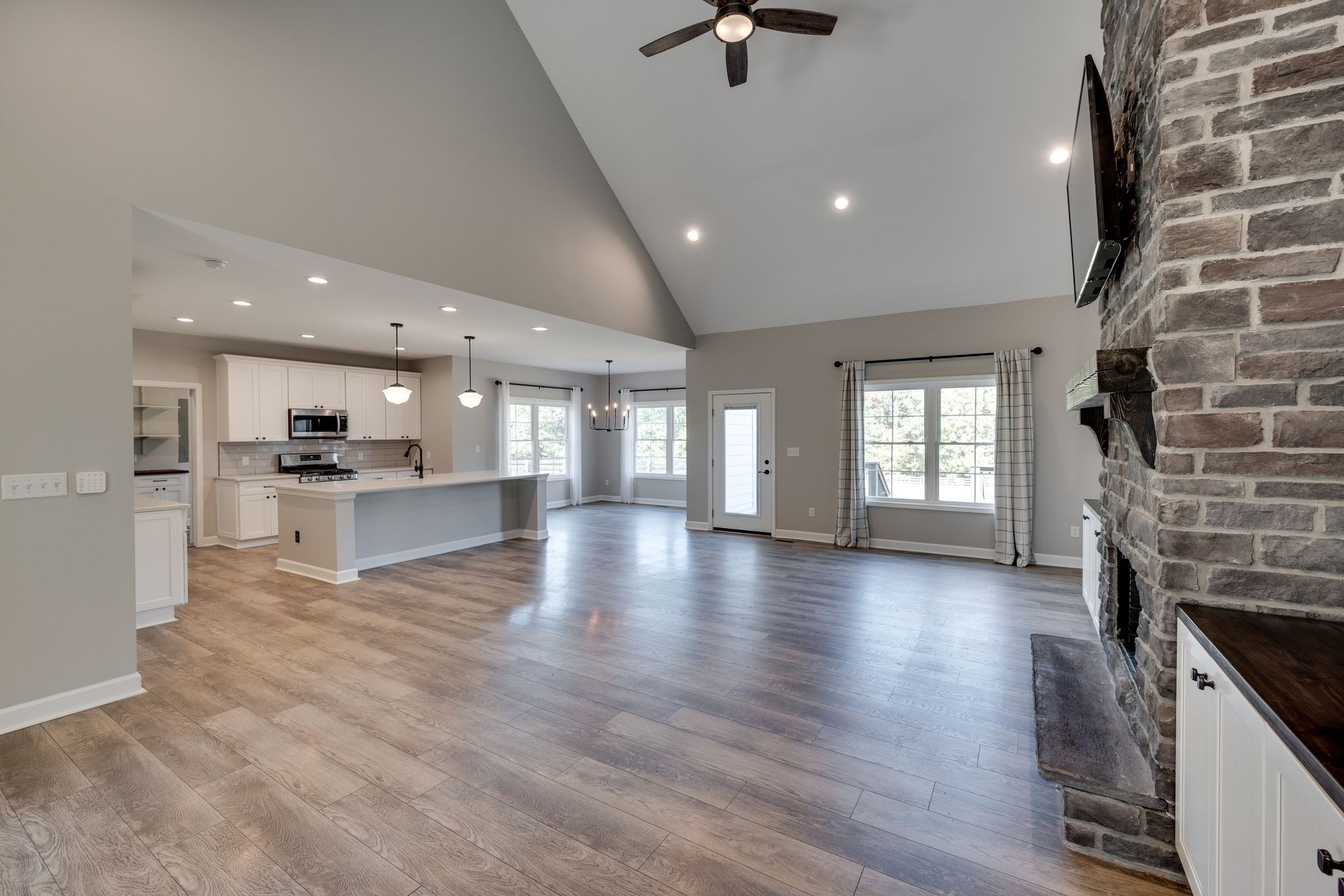 1646 Porter Rd