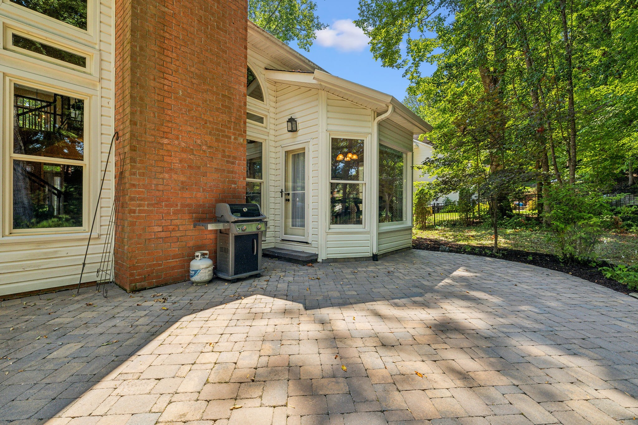 1004 Overhills Ct