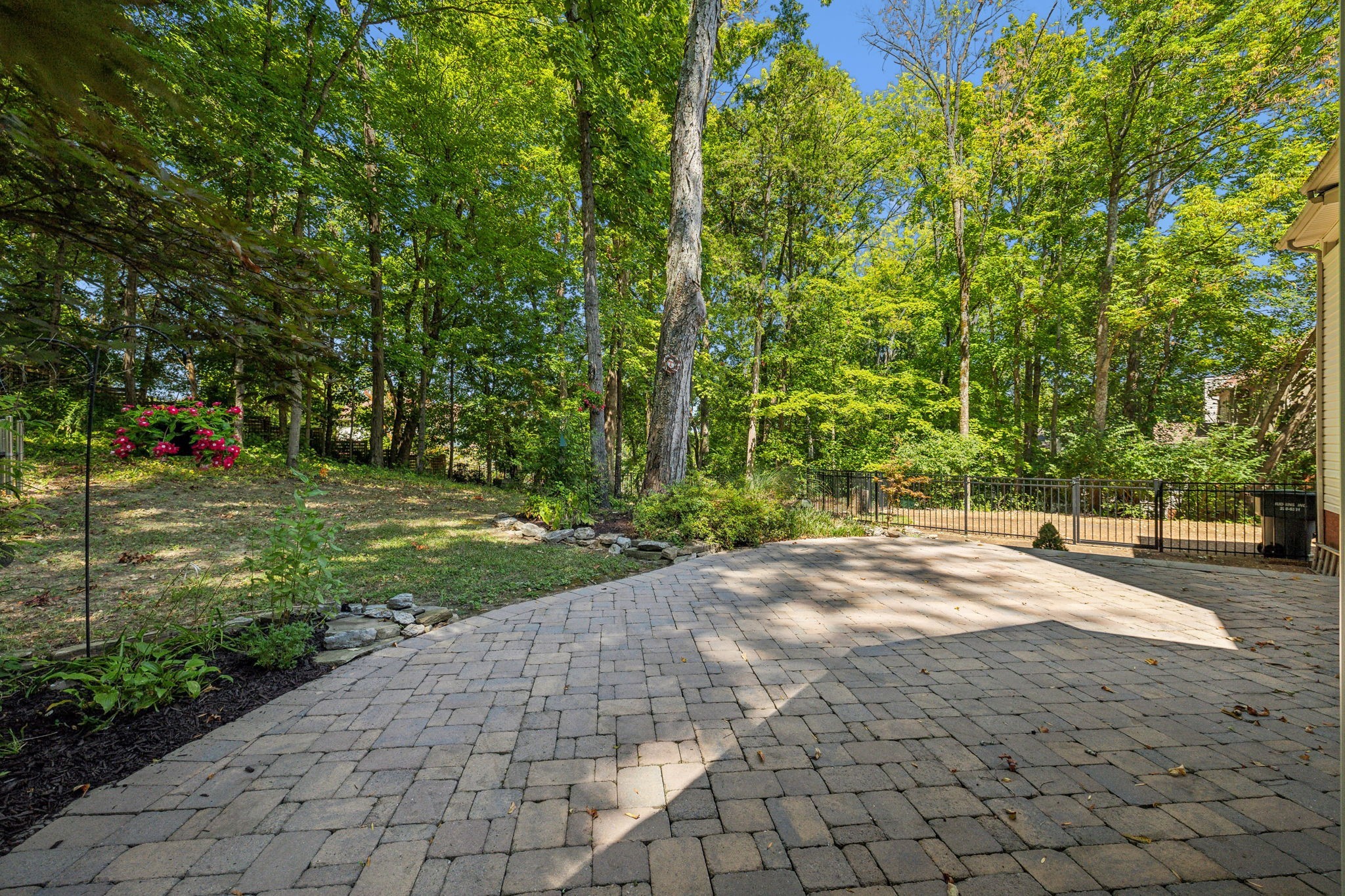 1004 Overhills Ct