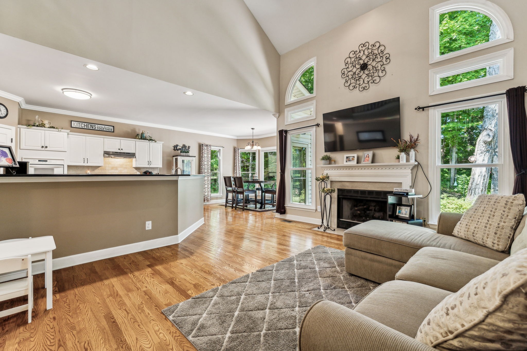 1004 Overhills Ct