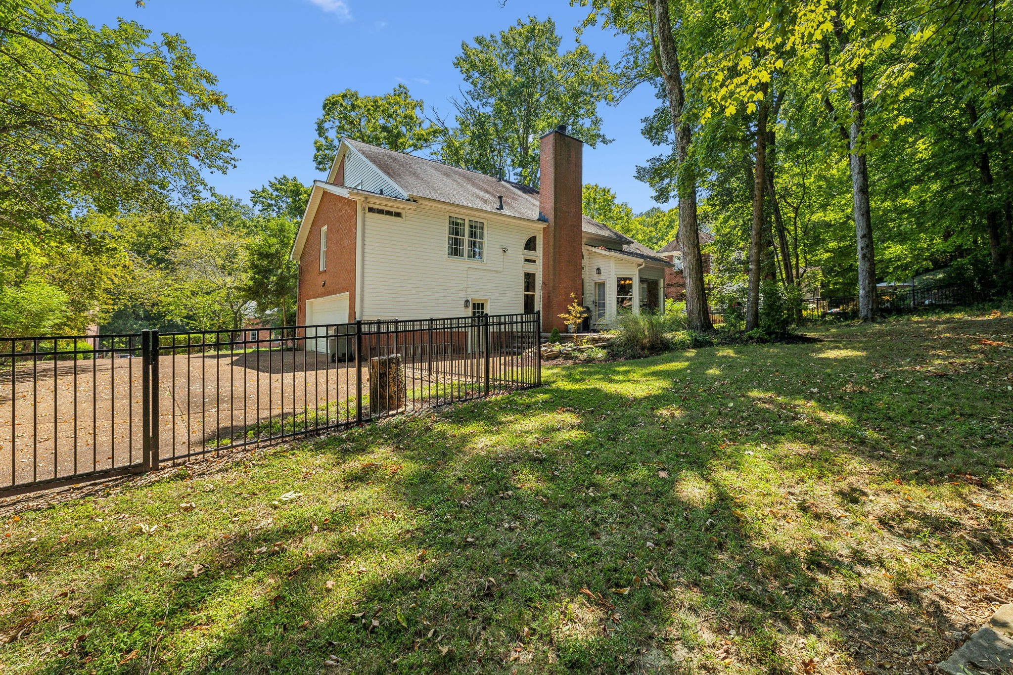 1004 Overhills Ct