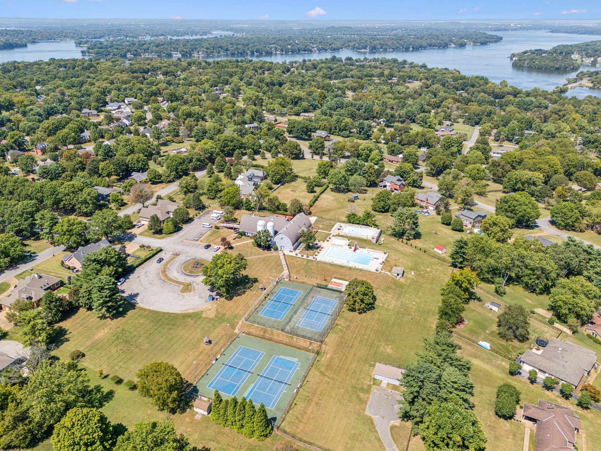 1004 Overhills Ct