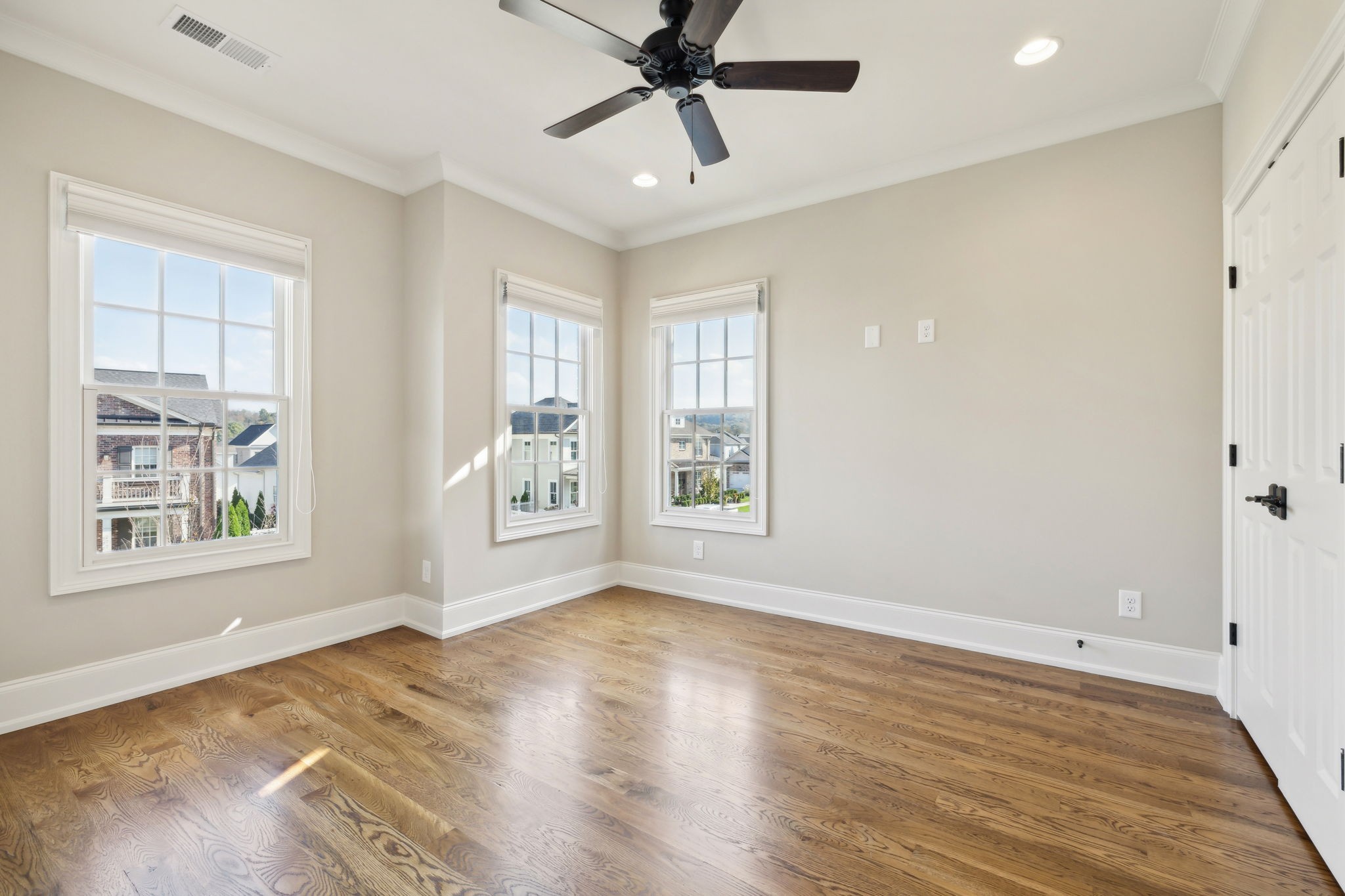 274 Stephens Valley Blvd