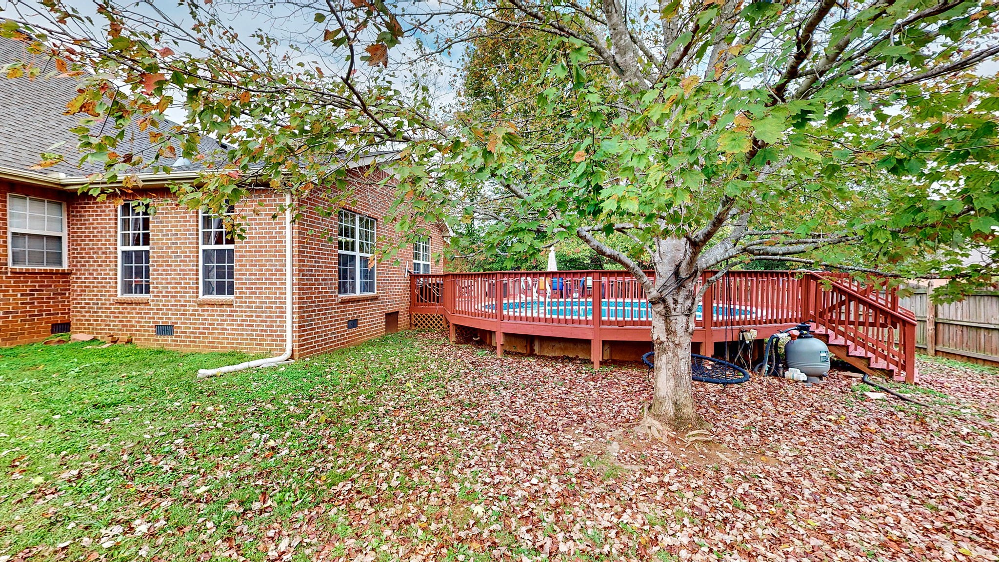303 Robert E Lee Ln