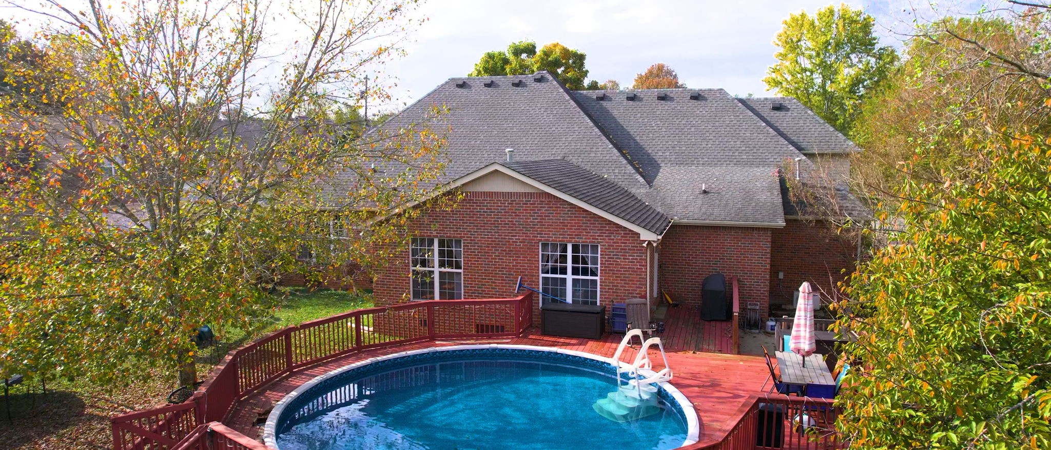 303 Robert E Lee Ln