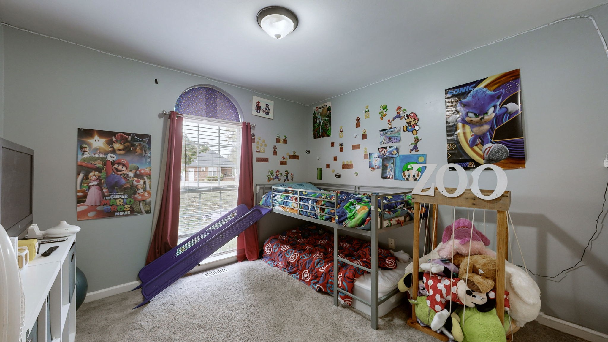 303 Robert E Lee Ln