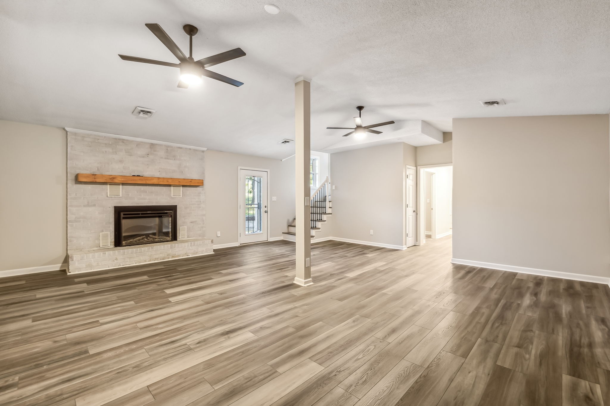 309 Kingwood Ln