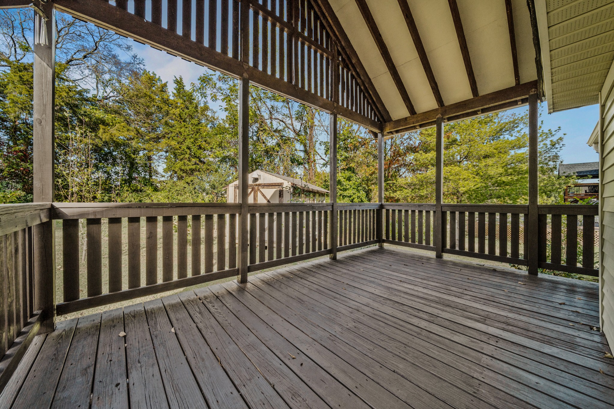 535 Woodland Hills Dr