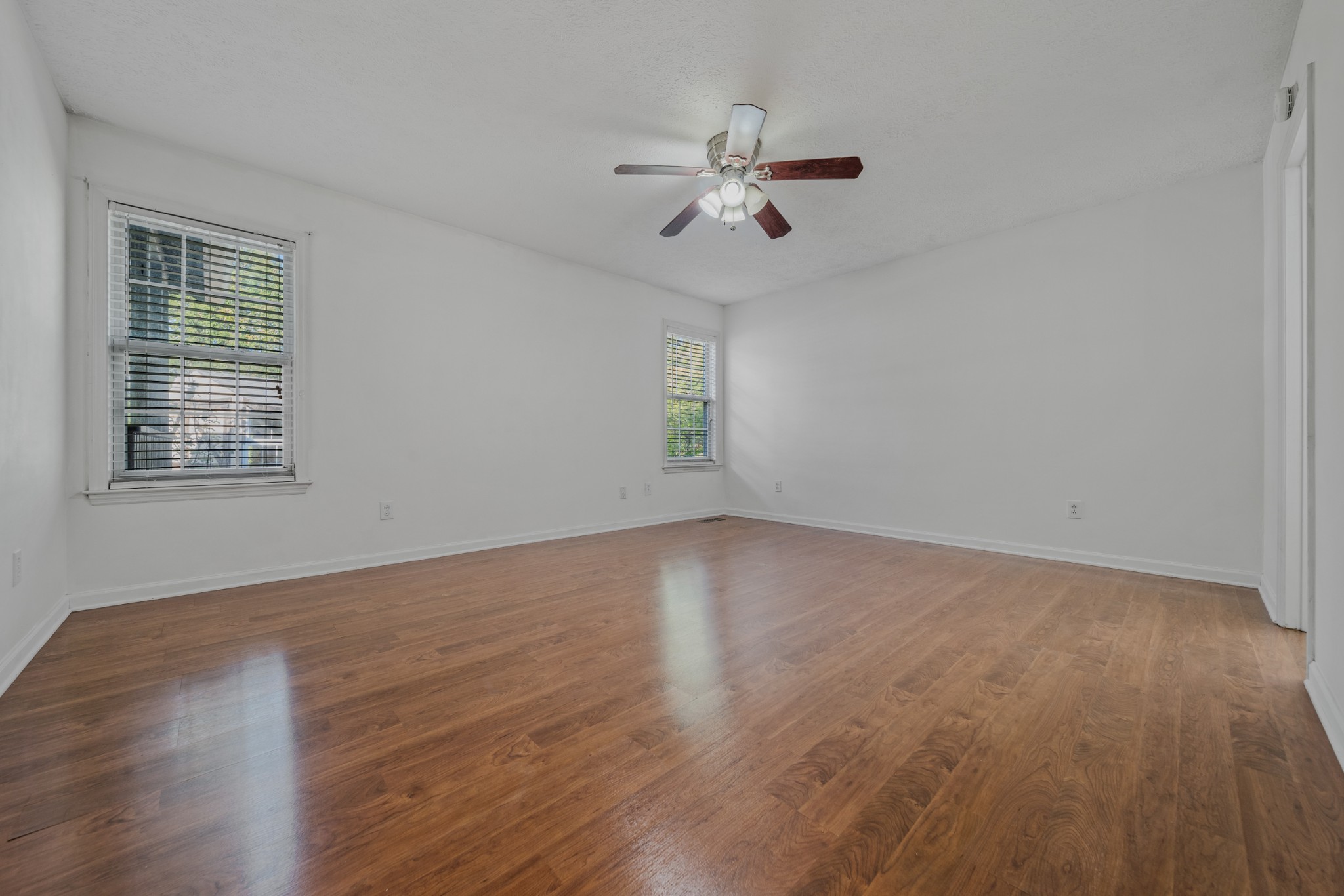 535 Woodland Hills Dr