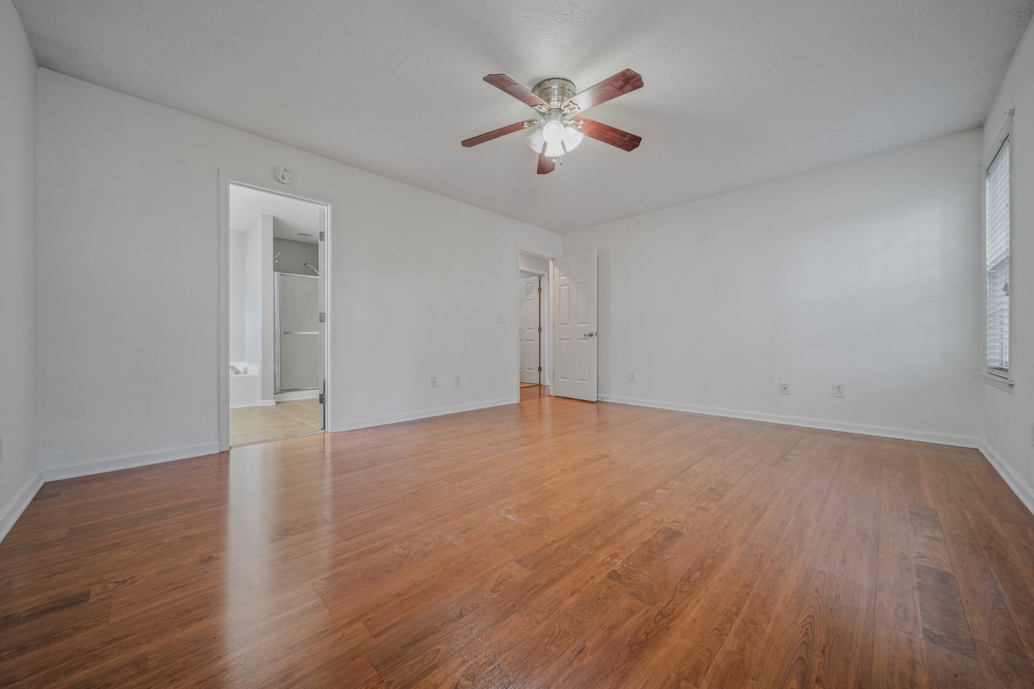 535 Woodland Hills Dr