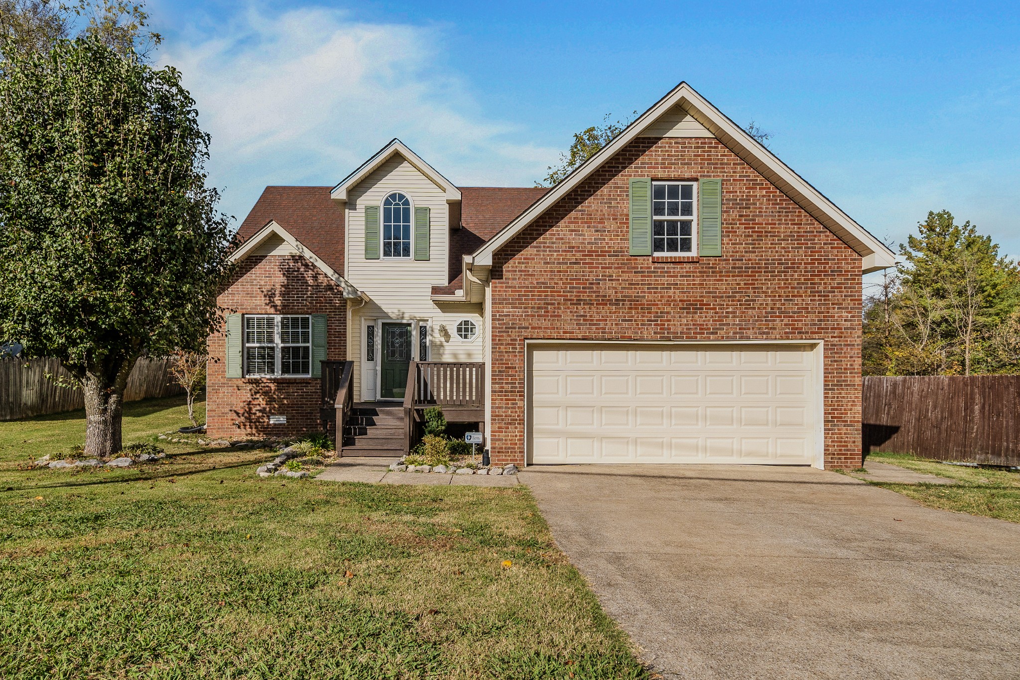 535 Woodland Hills Dr