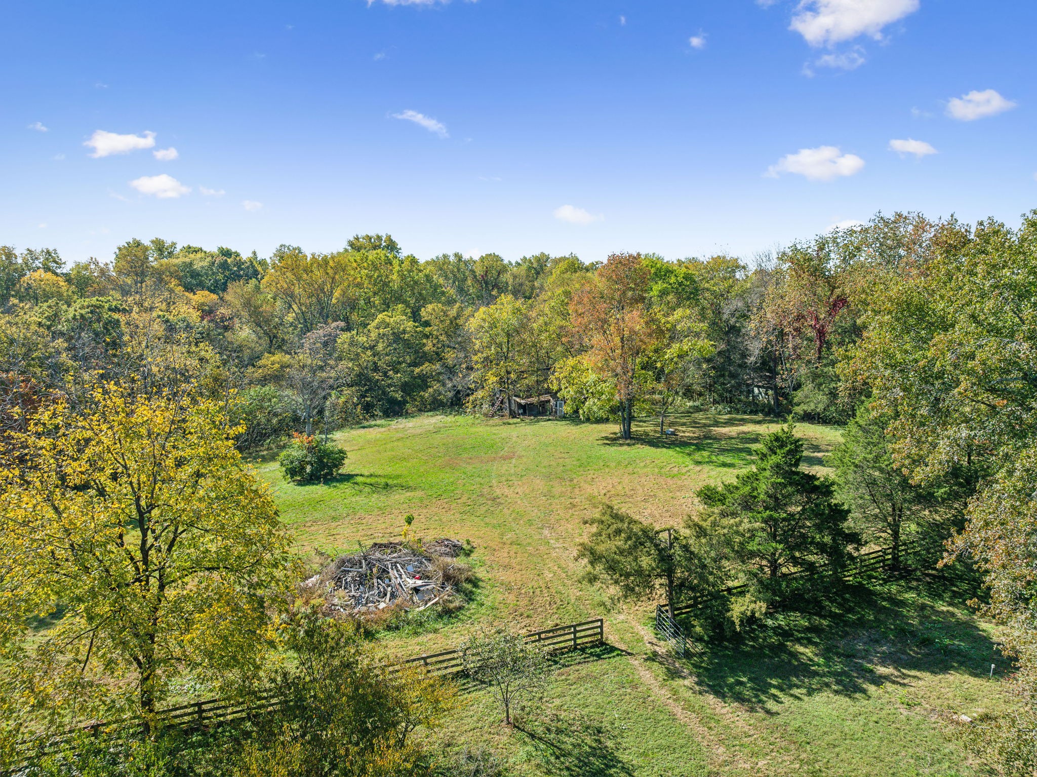 285 Haywood Ln