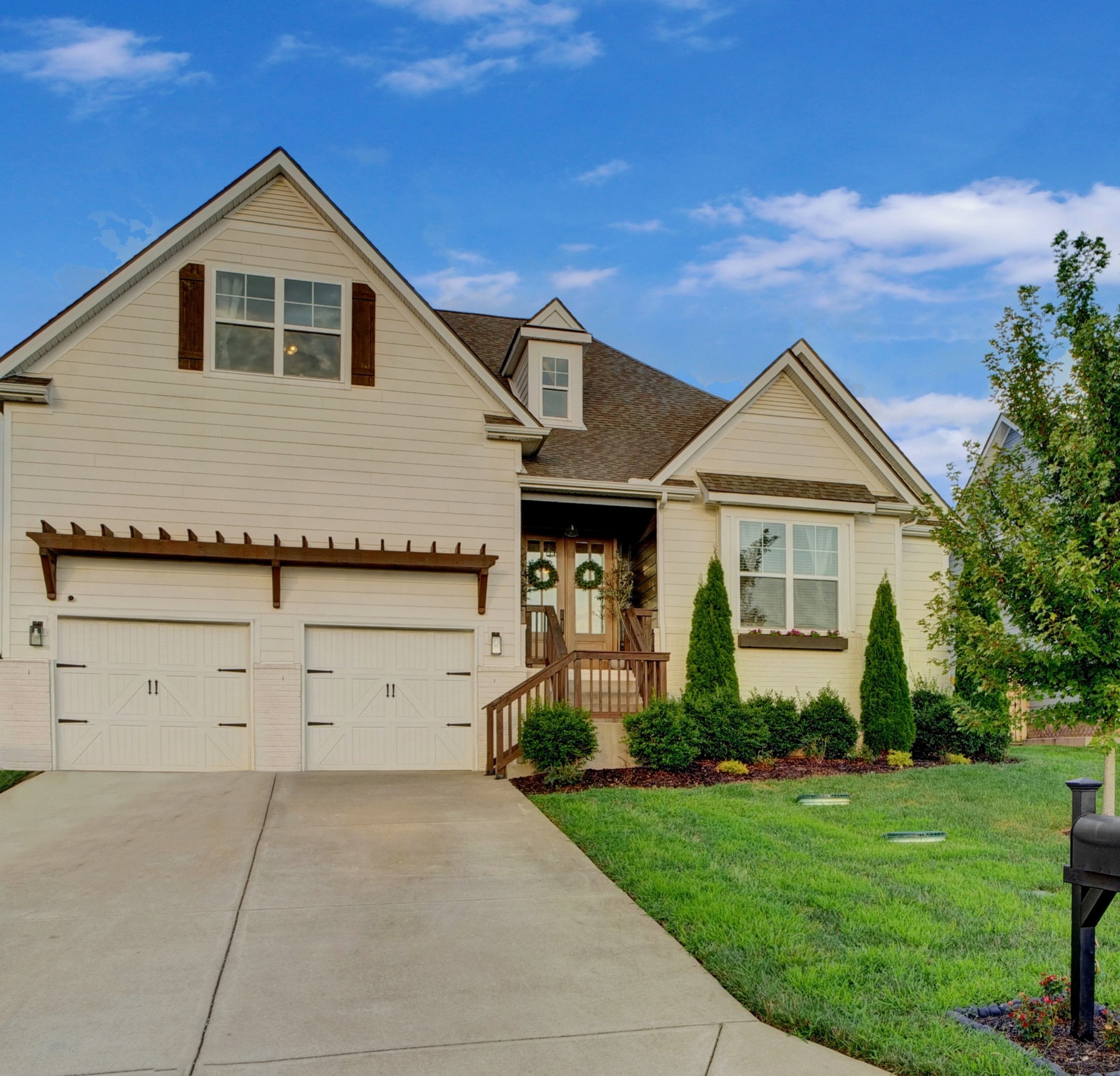 1249 Batbriar Rd