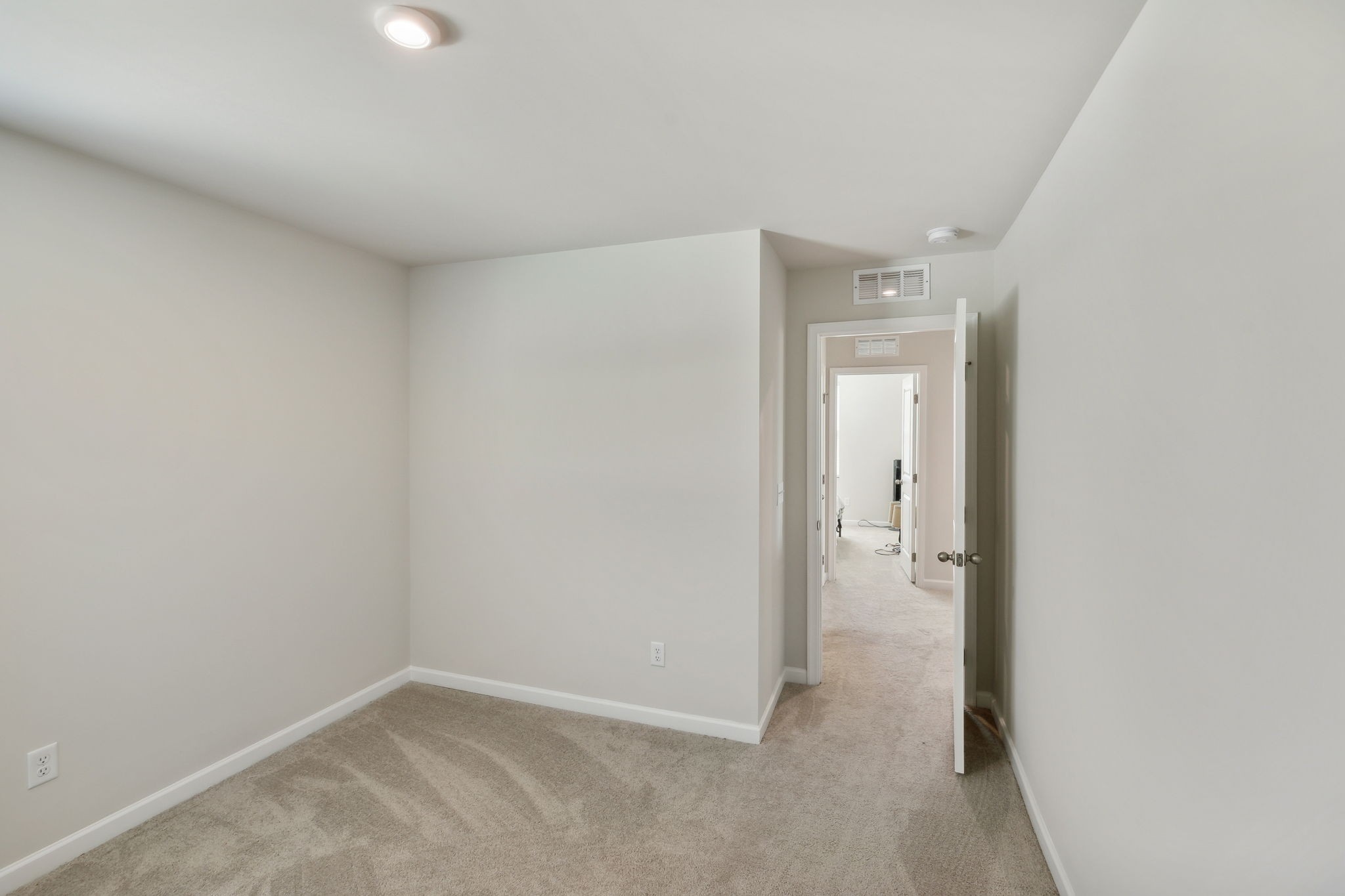 5421 Walnut Chase Dr
