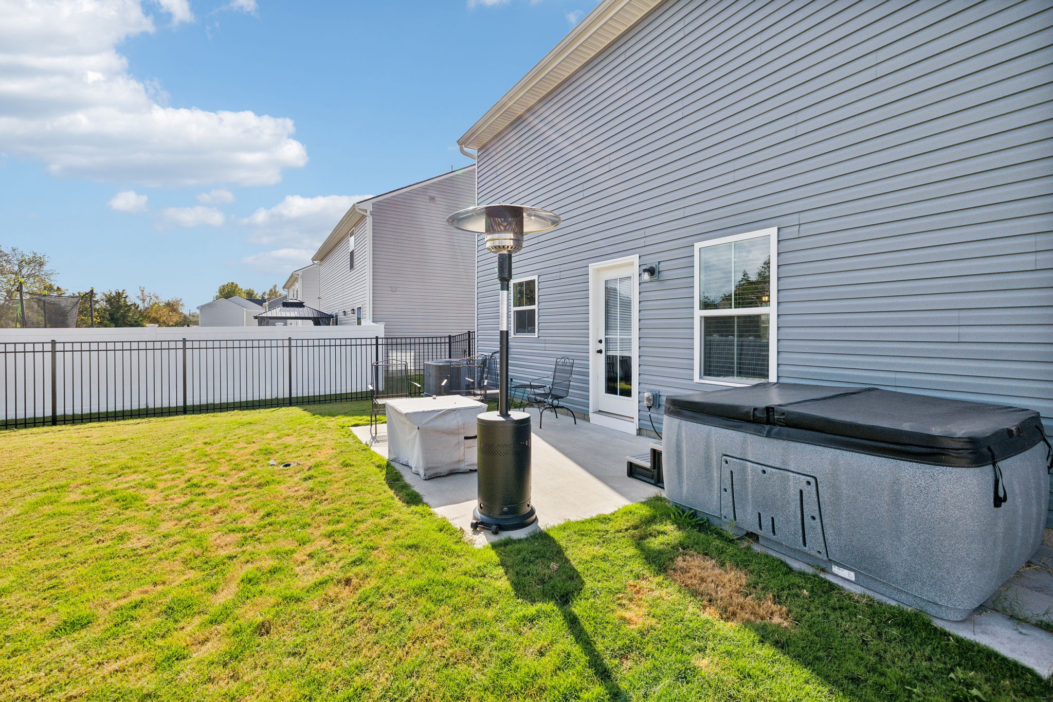 5421 Walnut Chase Dr