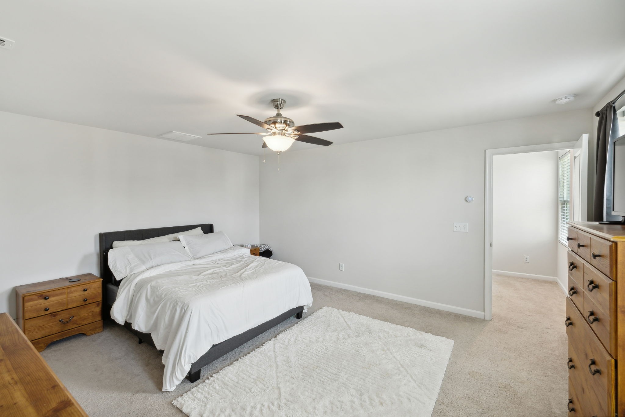 5421 Walnut Chase Dr