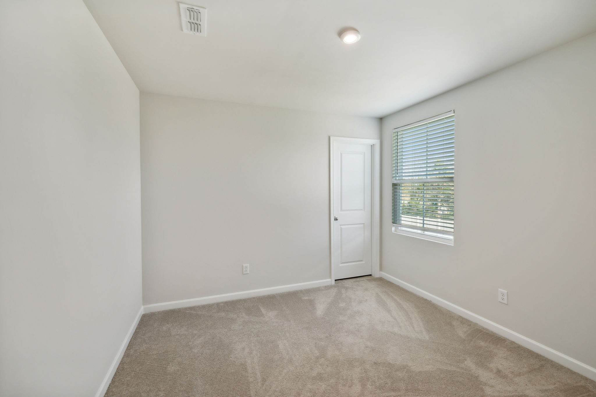 5421 Walnut Chase Dr