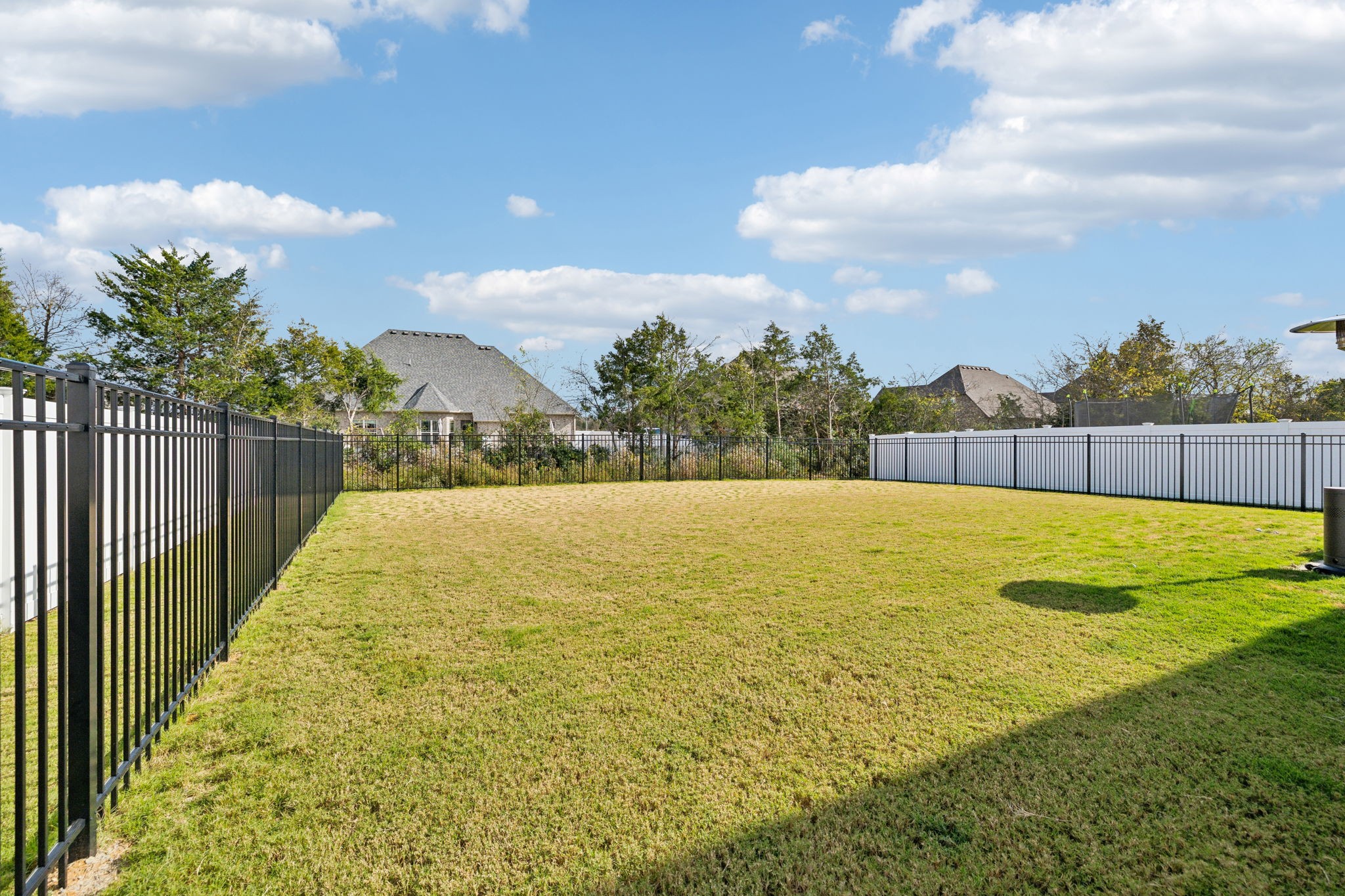 5421 Walnut Chase Dr