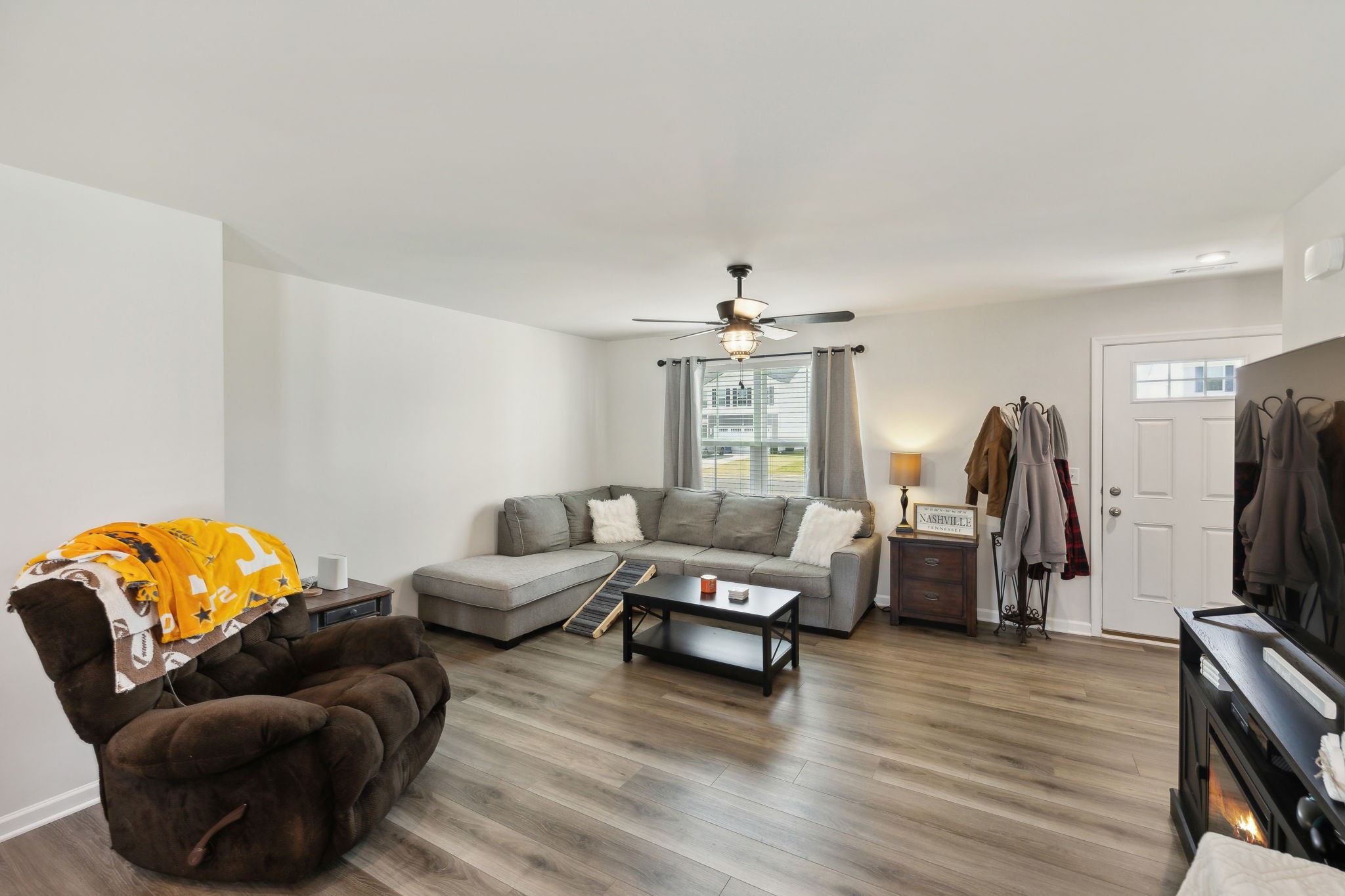 5421 Walnut Chase Dr