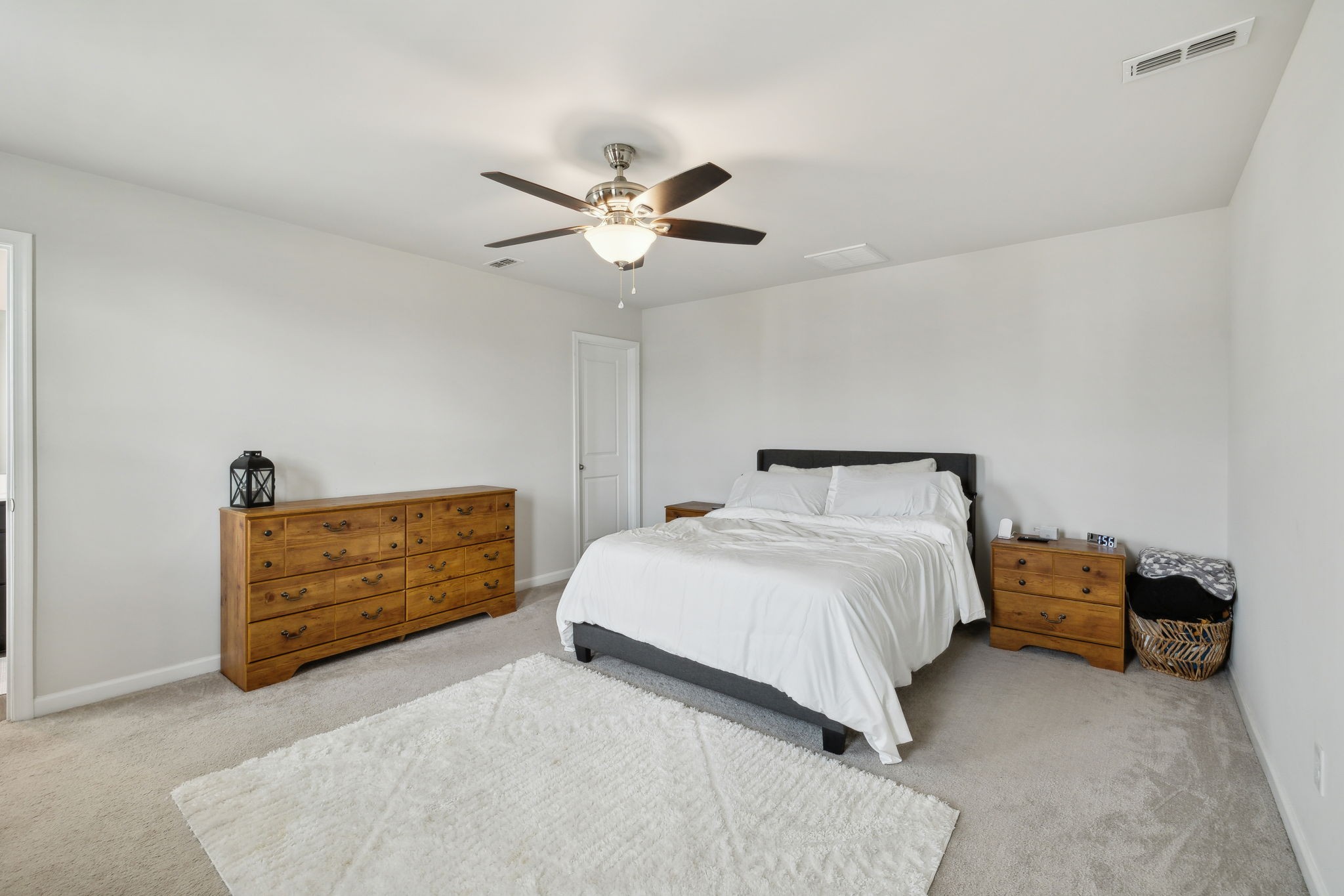 5421 Walnut Chase Dr