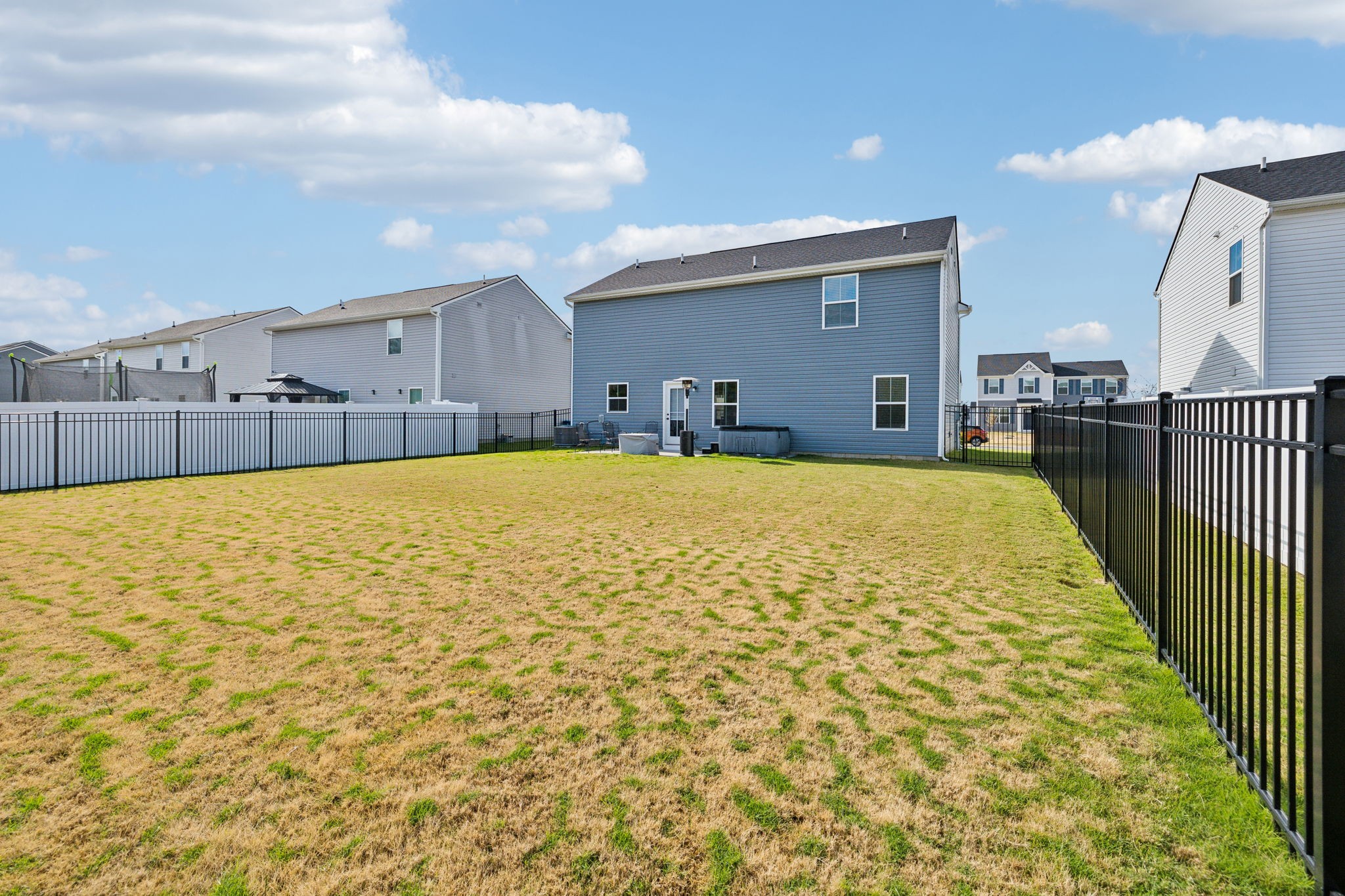 5421 Walnut Chase Dr