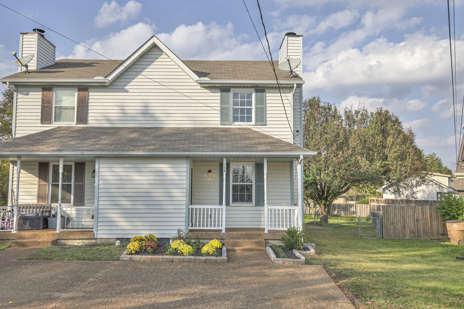 736 Ridgeview Ct