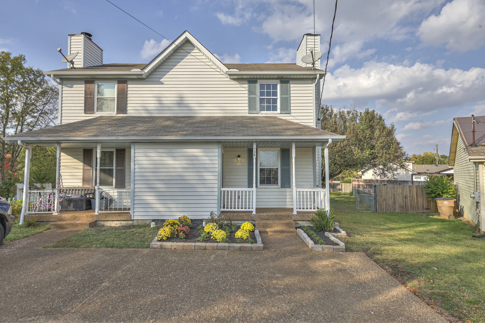 736 Ridgeview Ct