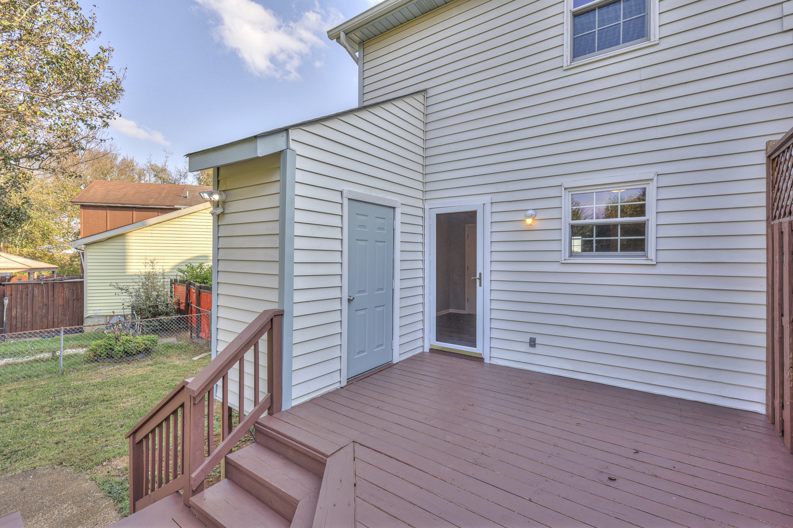 736 Ridgeview Ct