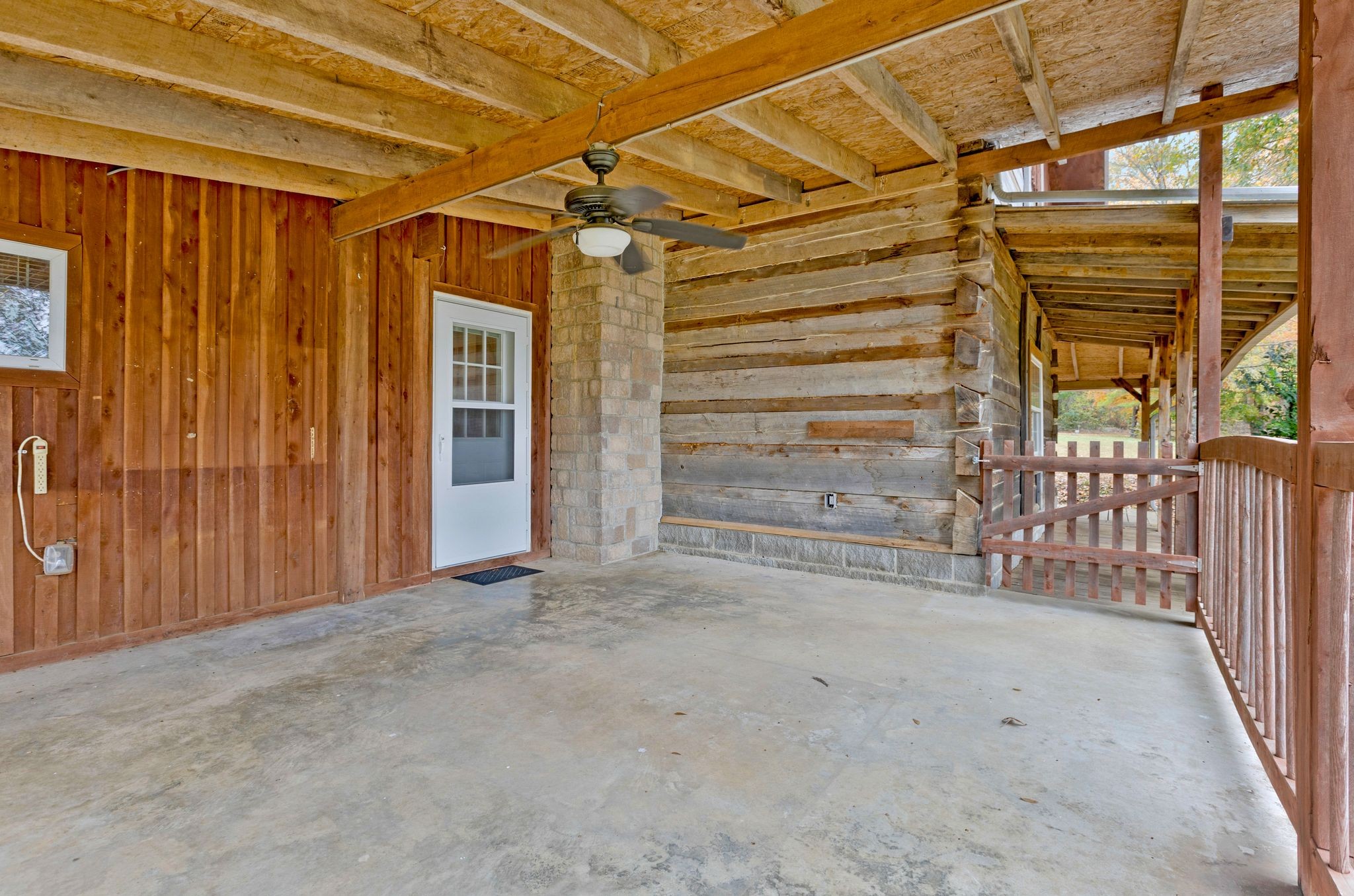 1608 Sweetwater Rd