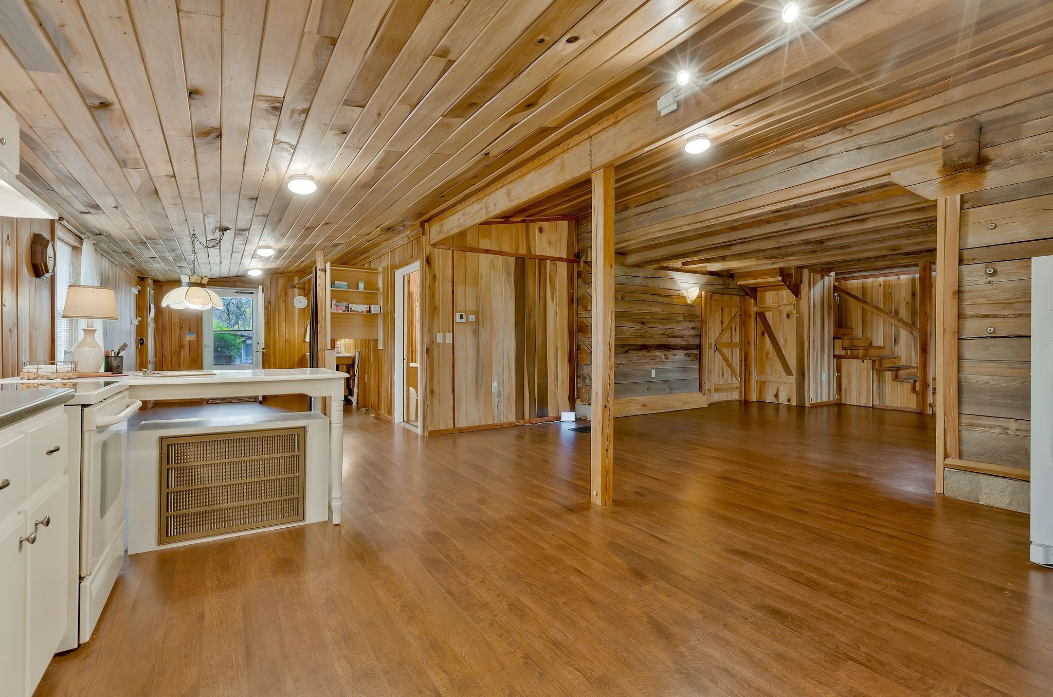 1608 Sweetwater Rd