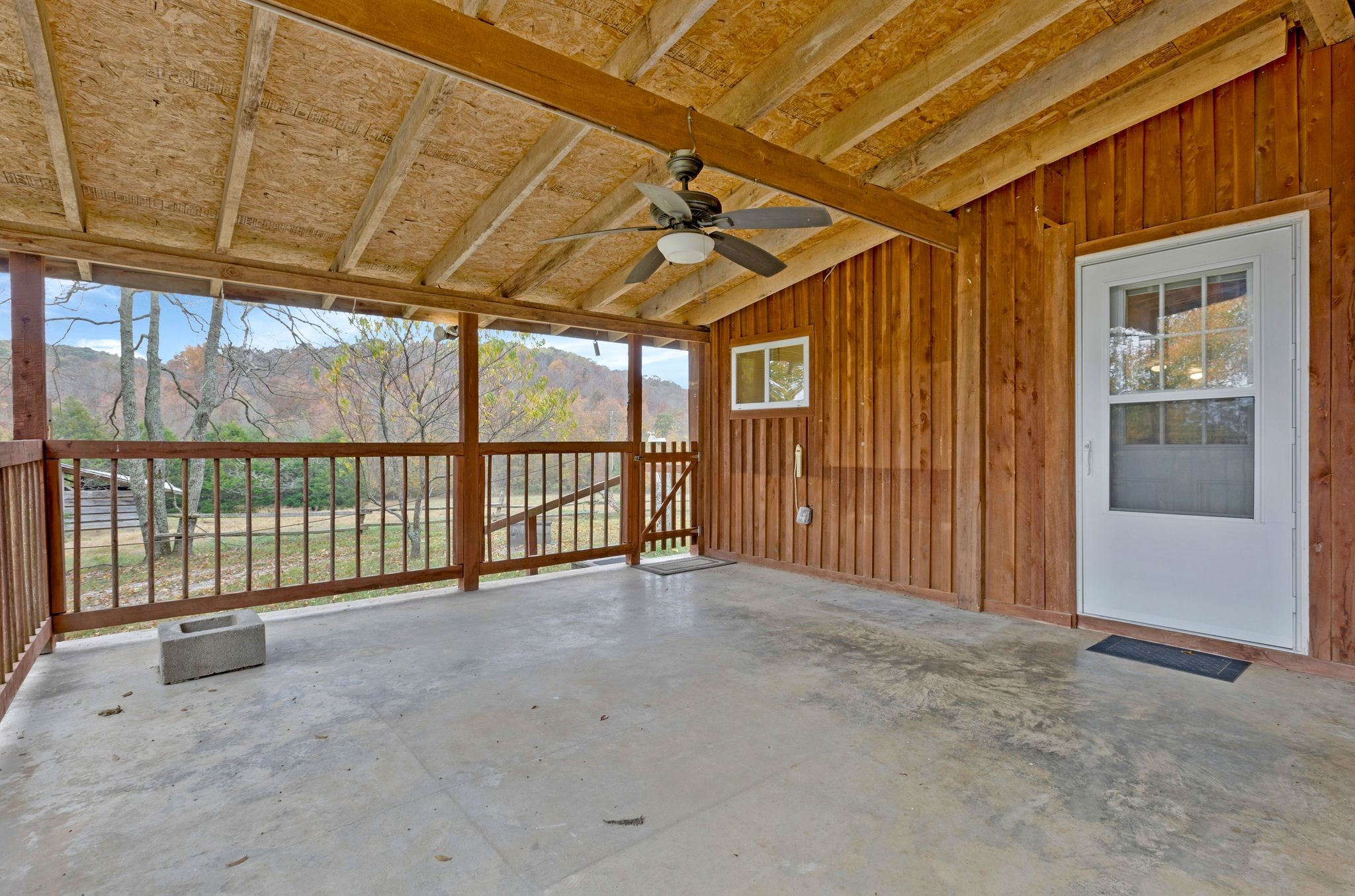 1608 Sweetwater Rd