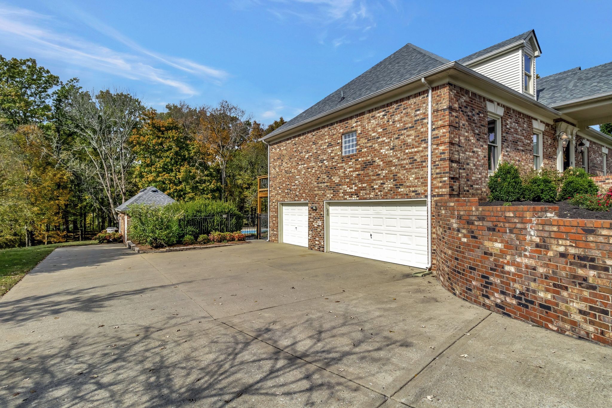 2240 Shannon Dr
