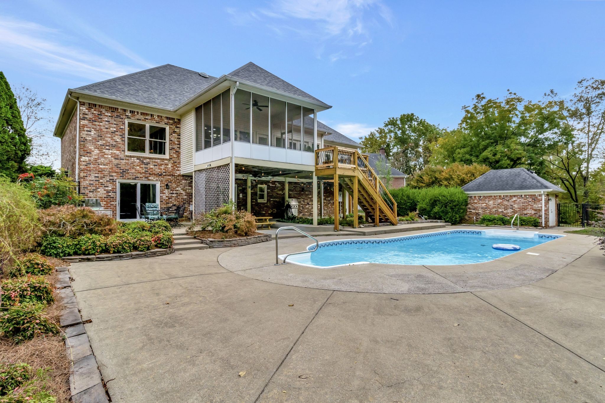 2240 Shannon Dr