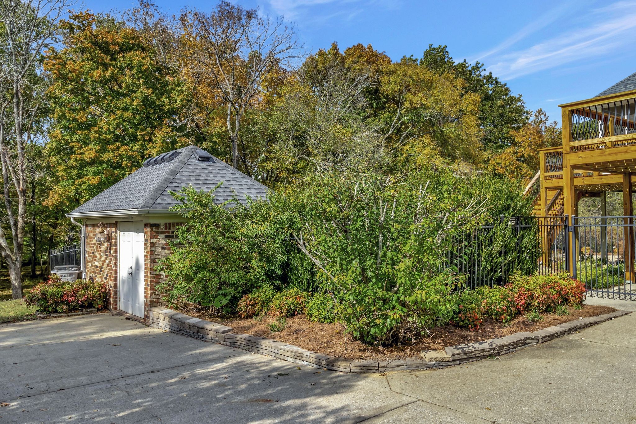 2240 Shannon Dr
