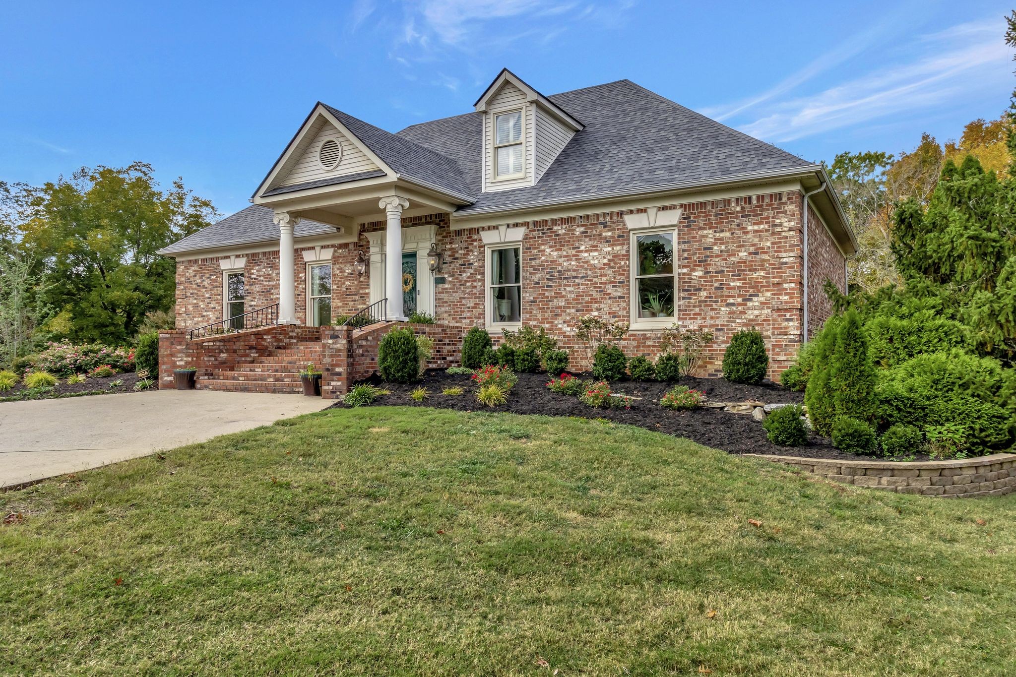 2240 Shannon Dr