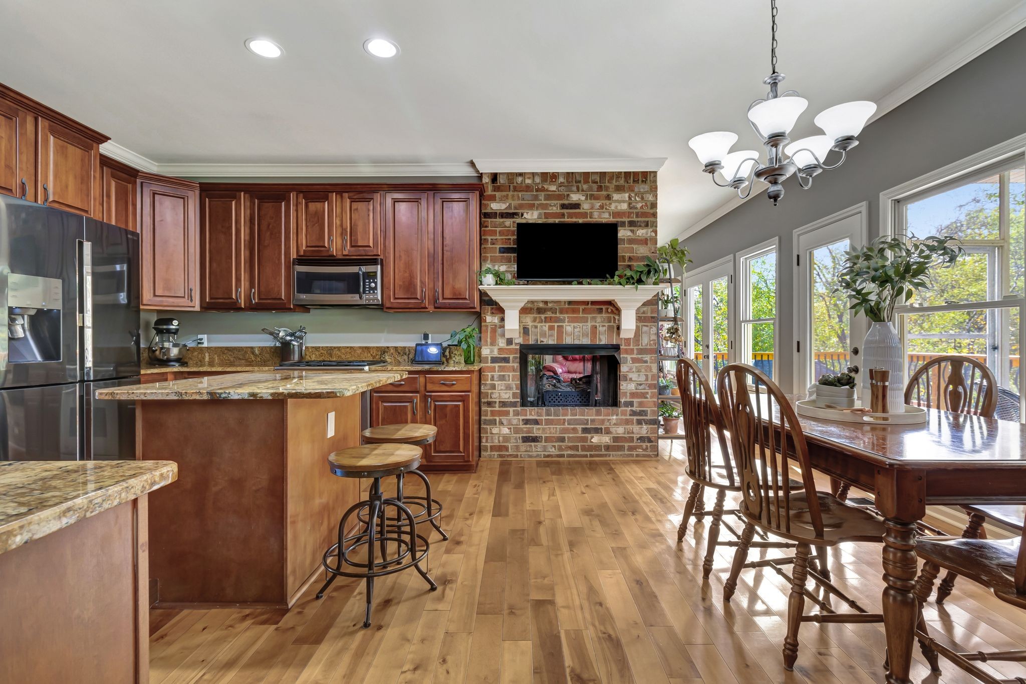 2240 Shannon Dr