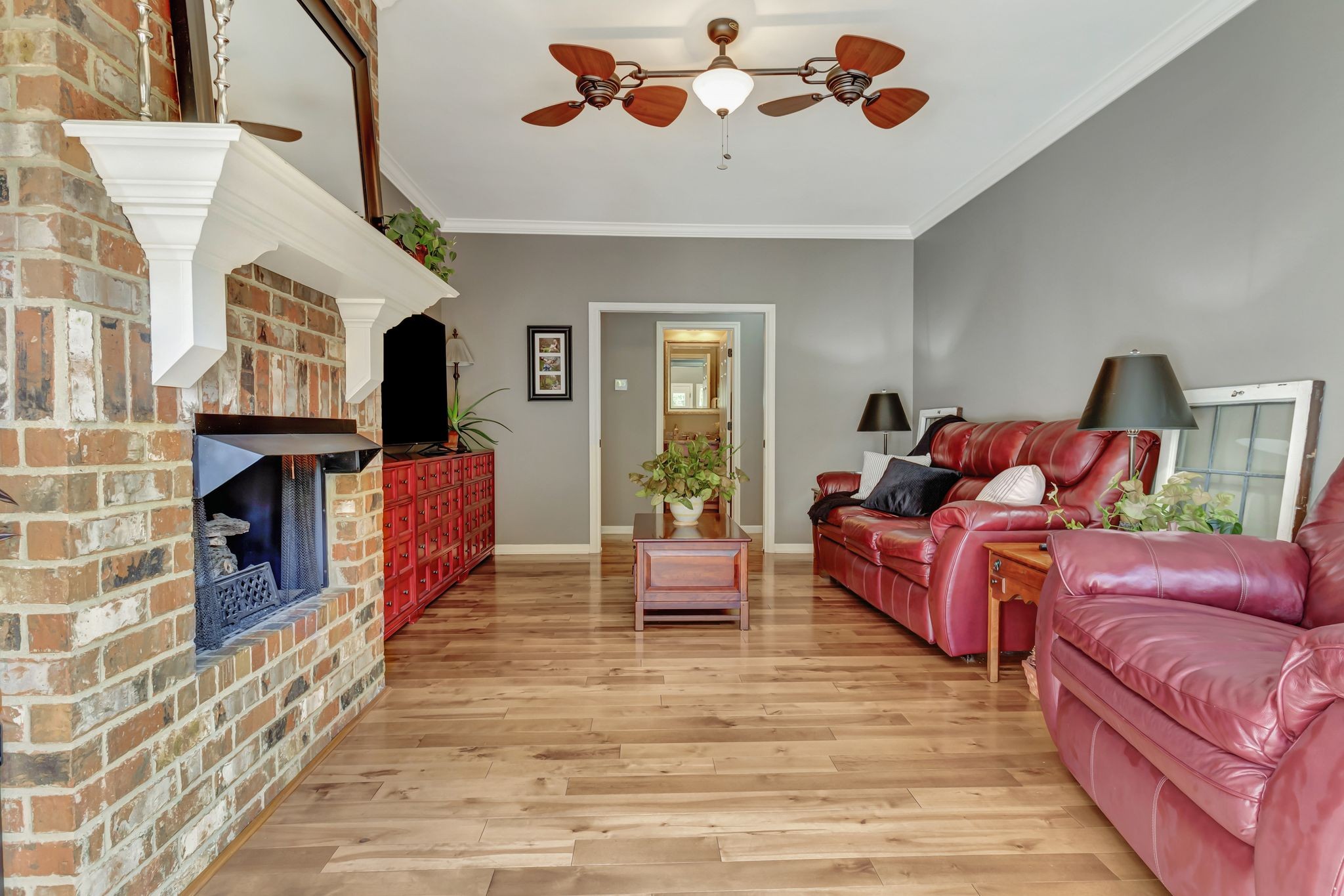 2240 Shannon Dr