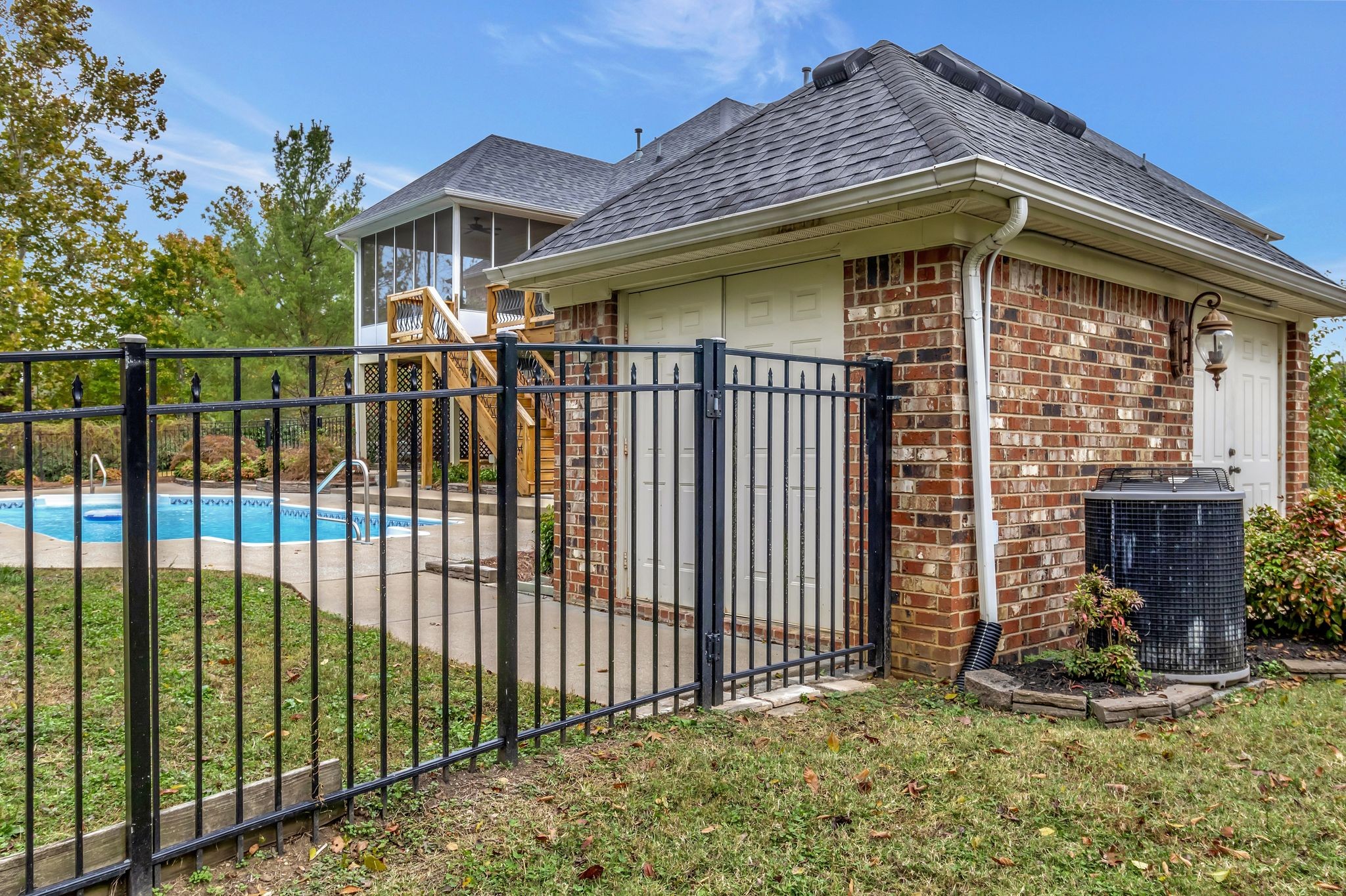 2240 Shannon Dr