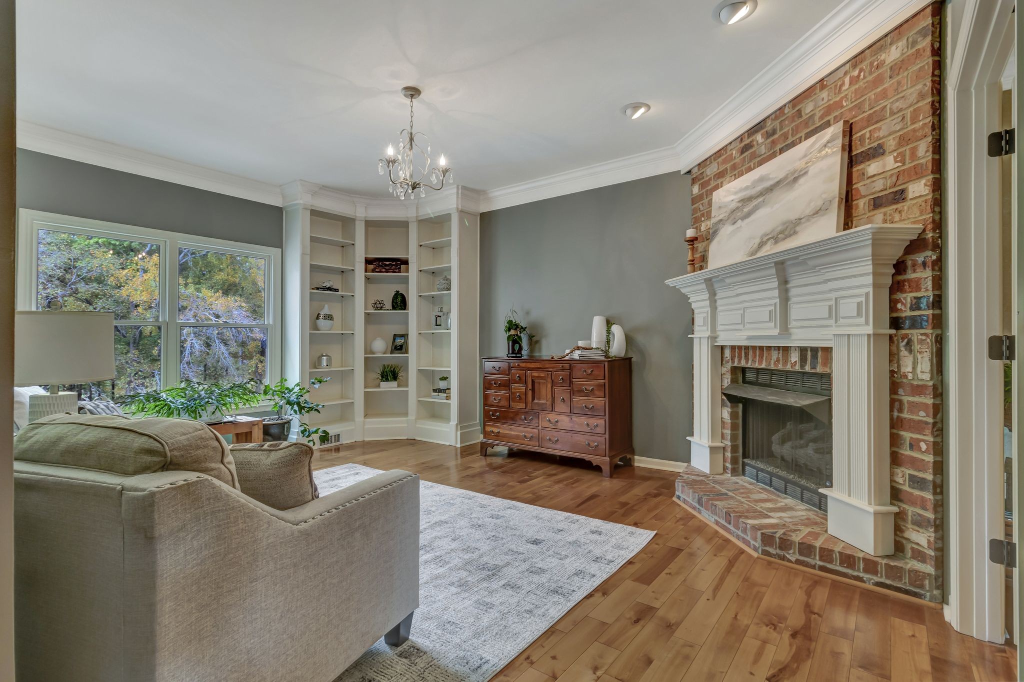 2240 Shannon Dr