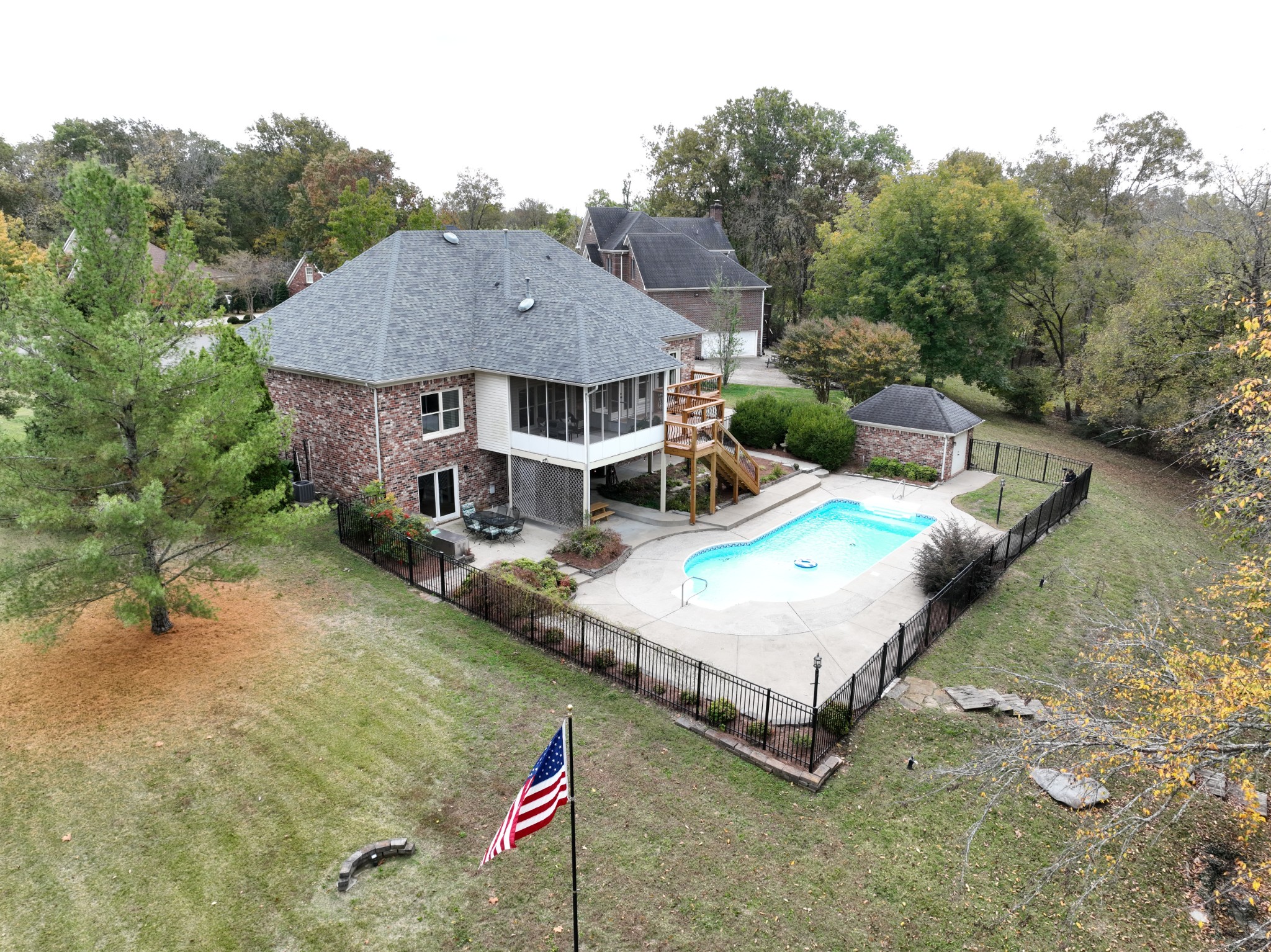 2240 Shannon Dr