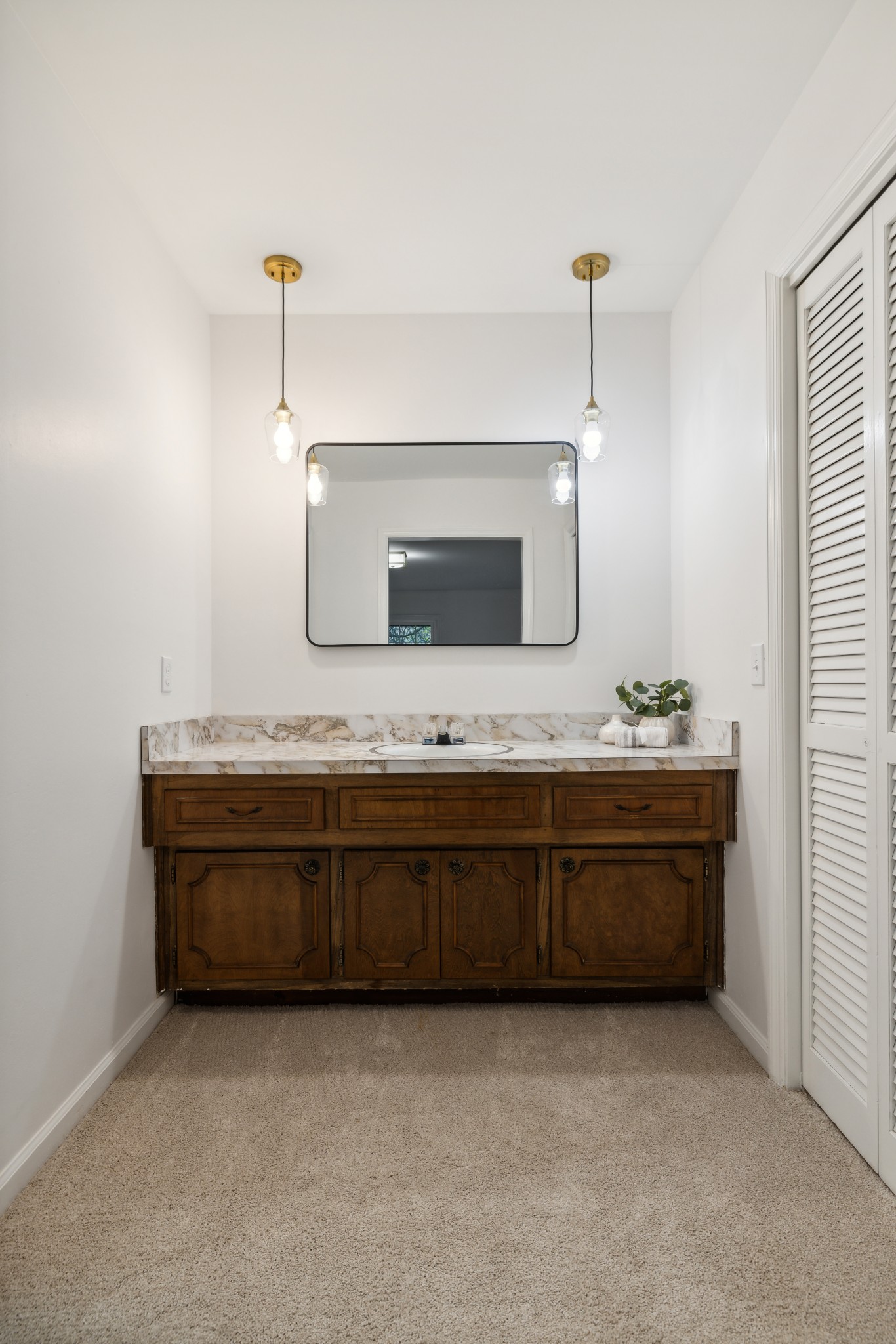 5349 Green Valley Ct